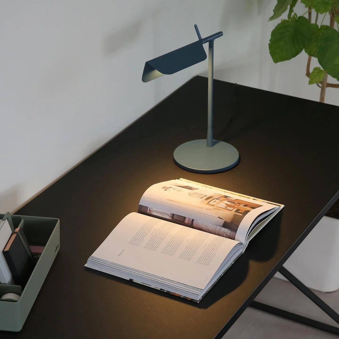 Cilorn Acrylic Minimalist Table Lamp-Neutral Decor