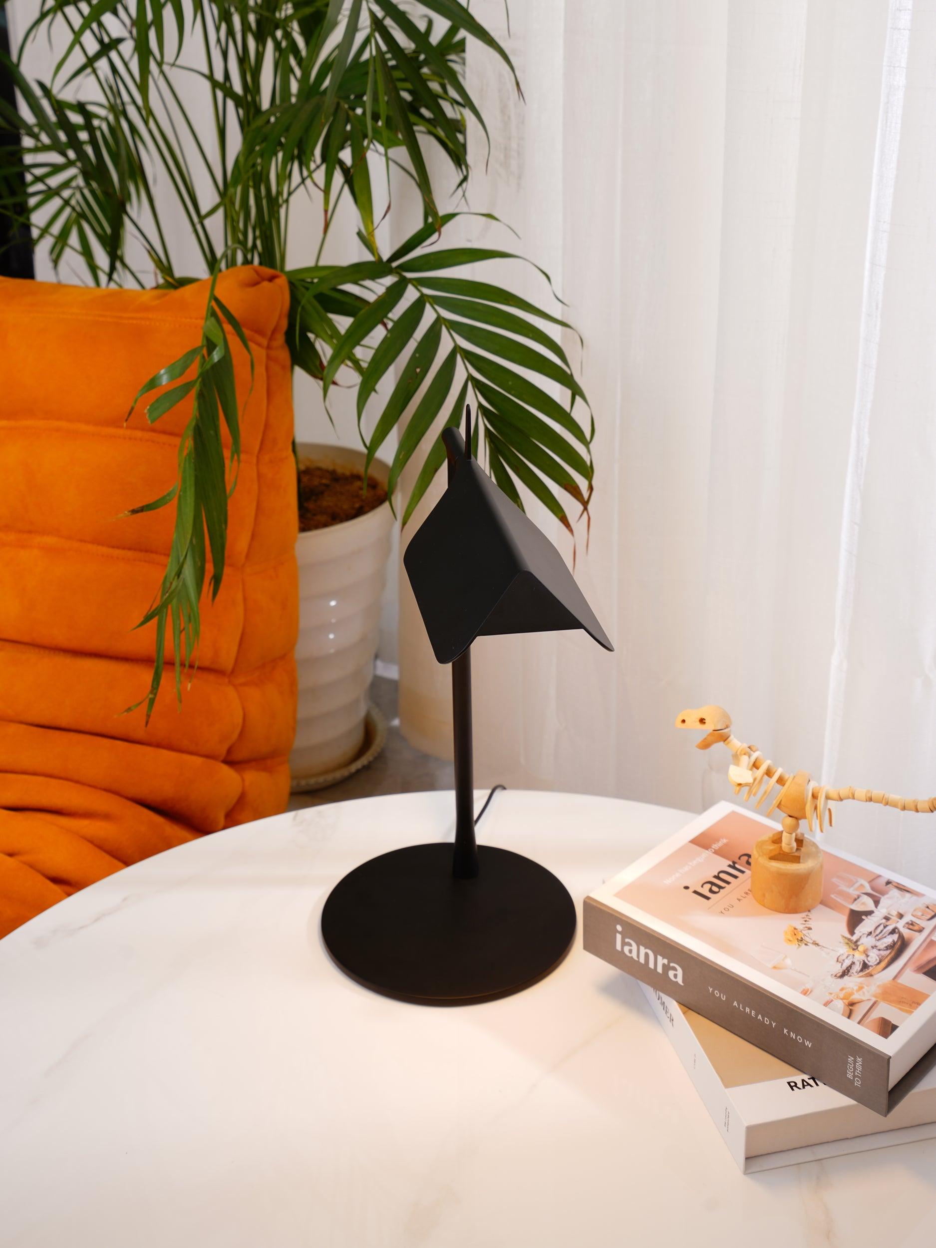Cilorn Acrylic Minimalist Table Lamp-Neutral Decor