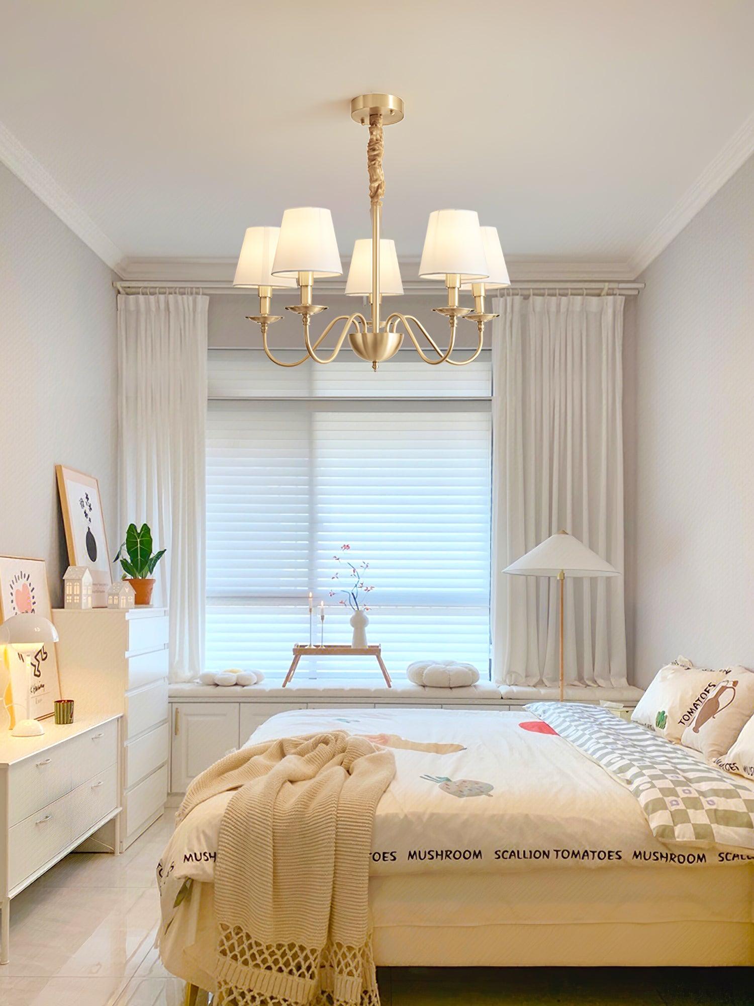 Lustra Chandelier Brass Fabric Shade Classic-Neutral Decor