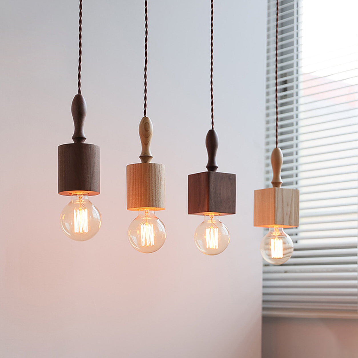 Chock Pendant Light