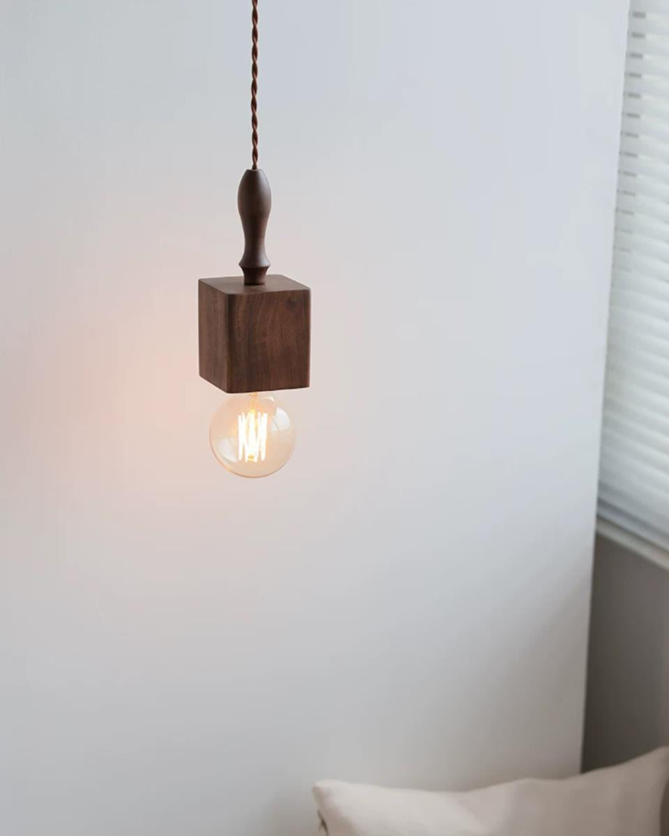 Chock Pendant Light