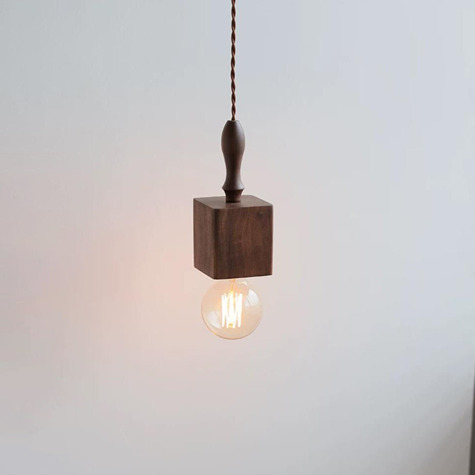 Chock Pendant Light