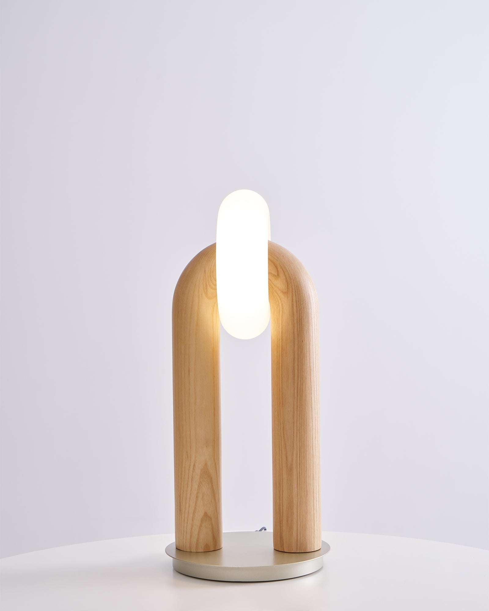 Raelix Wood Vintage Table Lamp-Neutral Decor