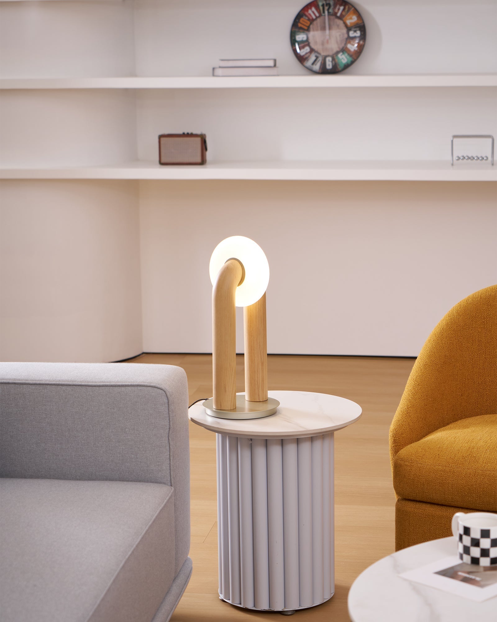 Raelix Wood Vintage Table Lamp-Neutral Decor