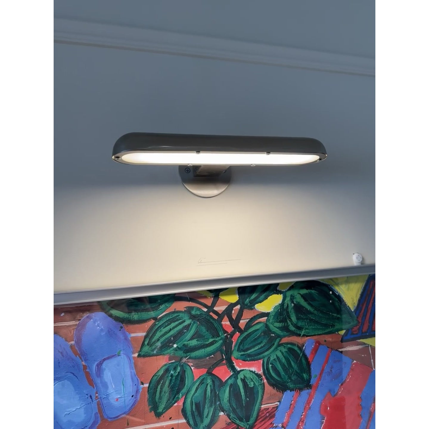 Dimensional diagram of the Teetoo Wall Lamp.