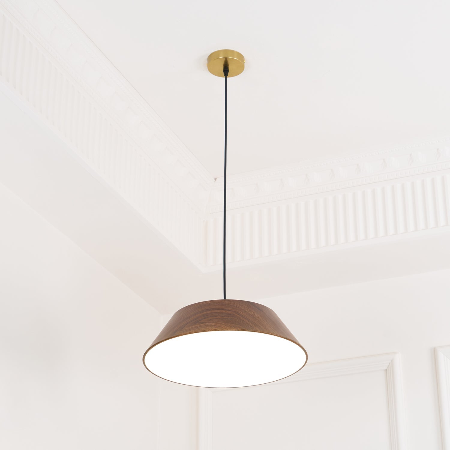 Novain Wood Grain Pendant Light