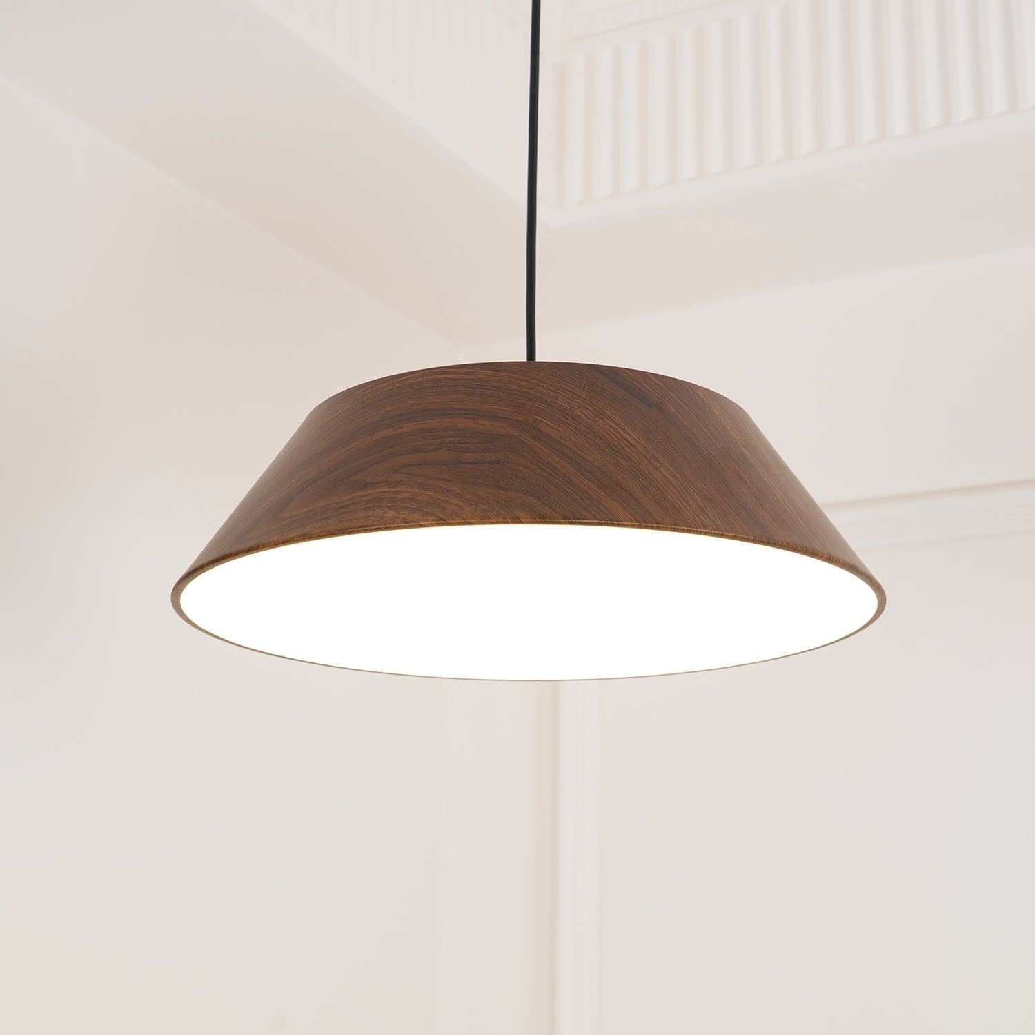 Novain Wood Grain Pendant Light