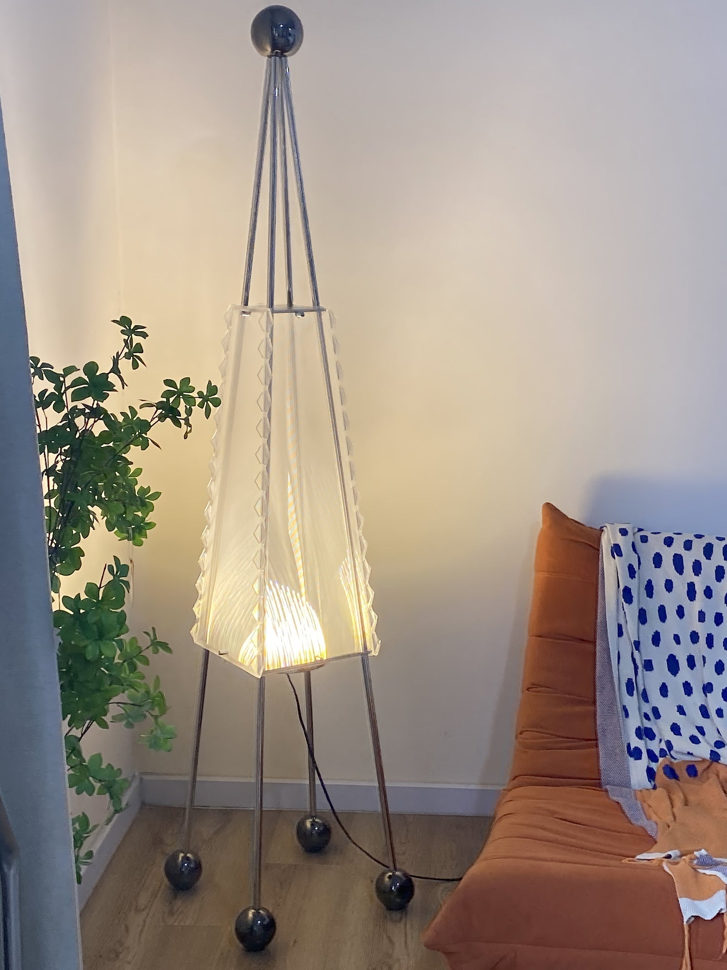 Tetra Industrial Acrylic Floor Lamp-Neutral Decor