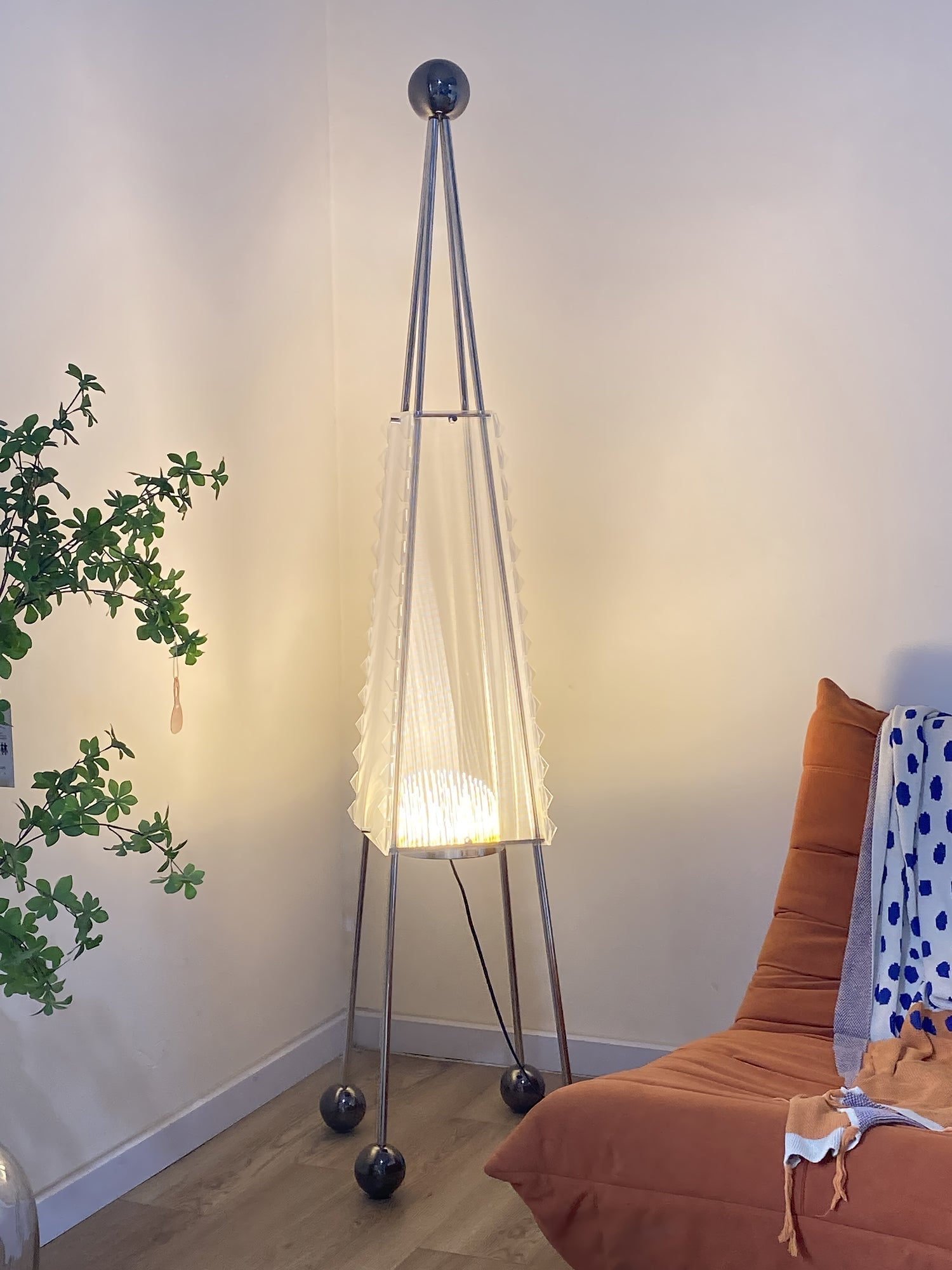 Tetra Industrial Acrylic Floor Lamp-Neutral Decor