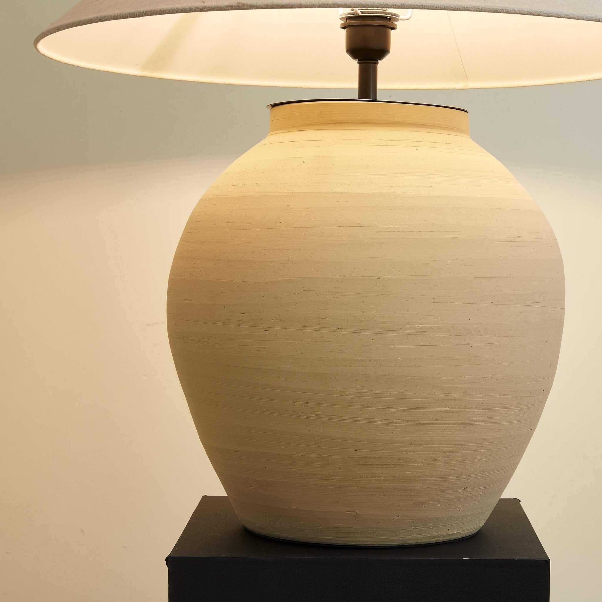 Elise Modern Table Lamp-Neutral Decor