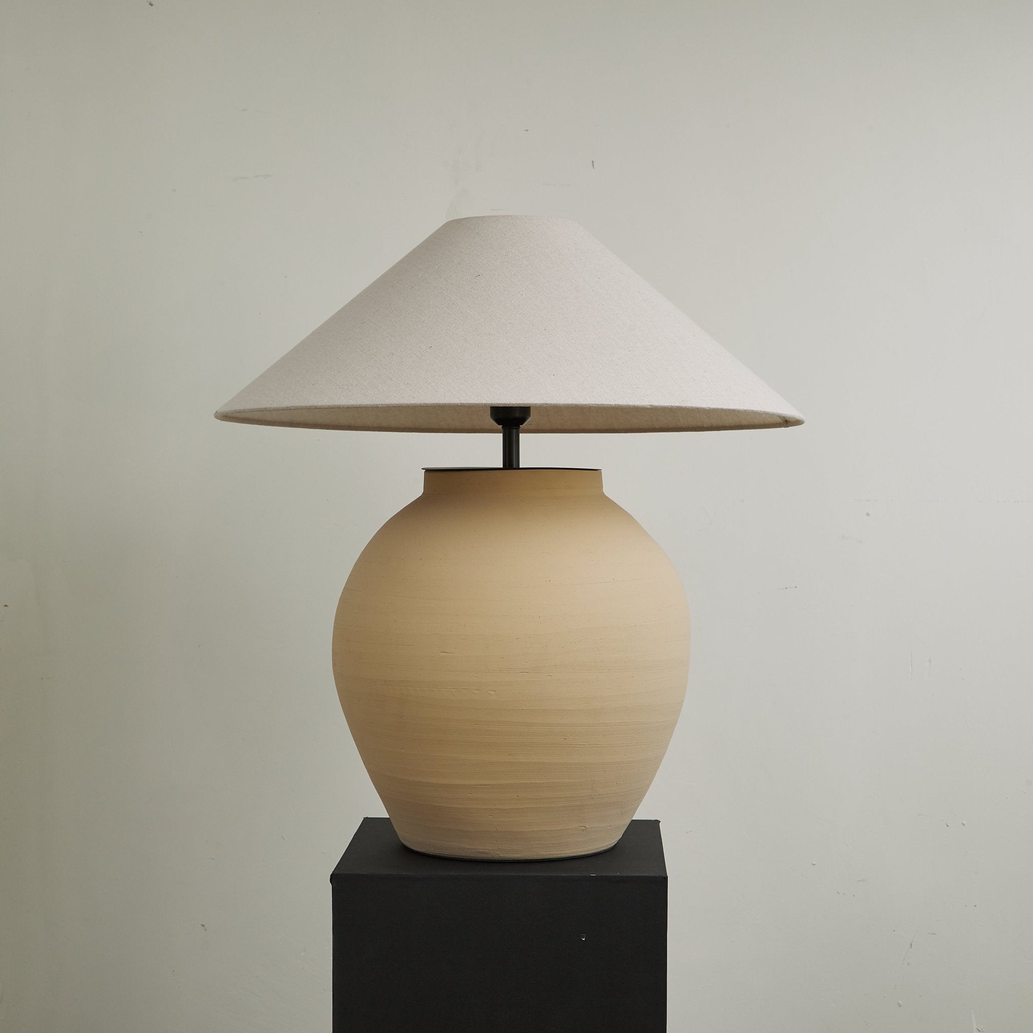 Elise Modern Table Lamp-Neutral Decor