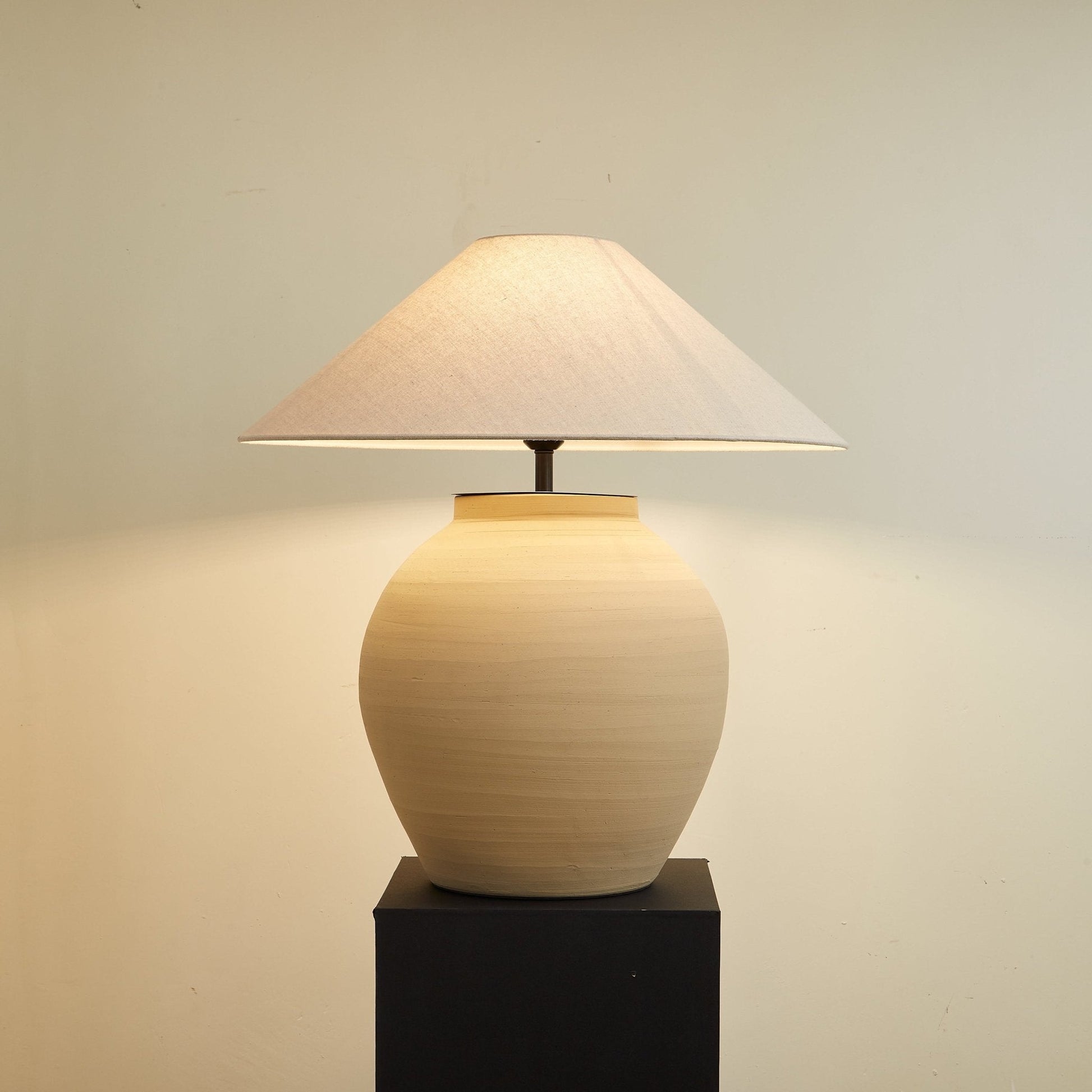 Elise Modern Table Lamp-Neutral Decor