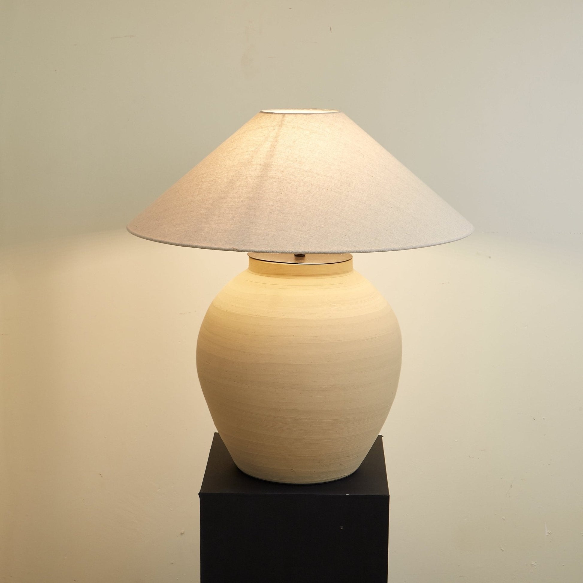 Elise Modern Table Lamp-Neutral Decor