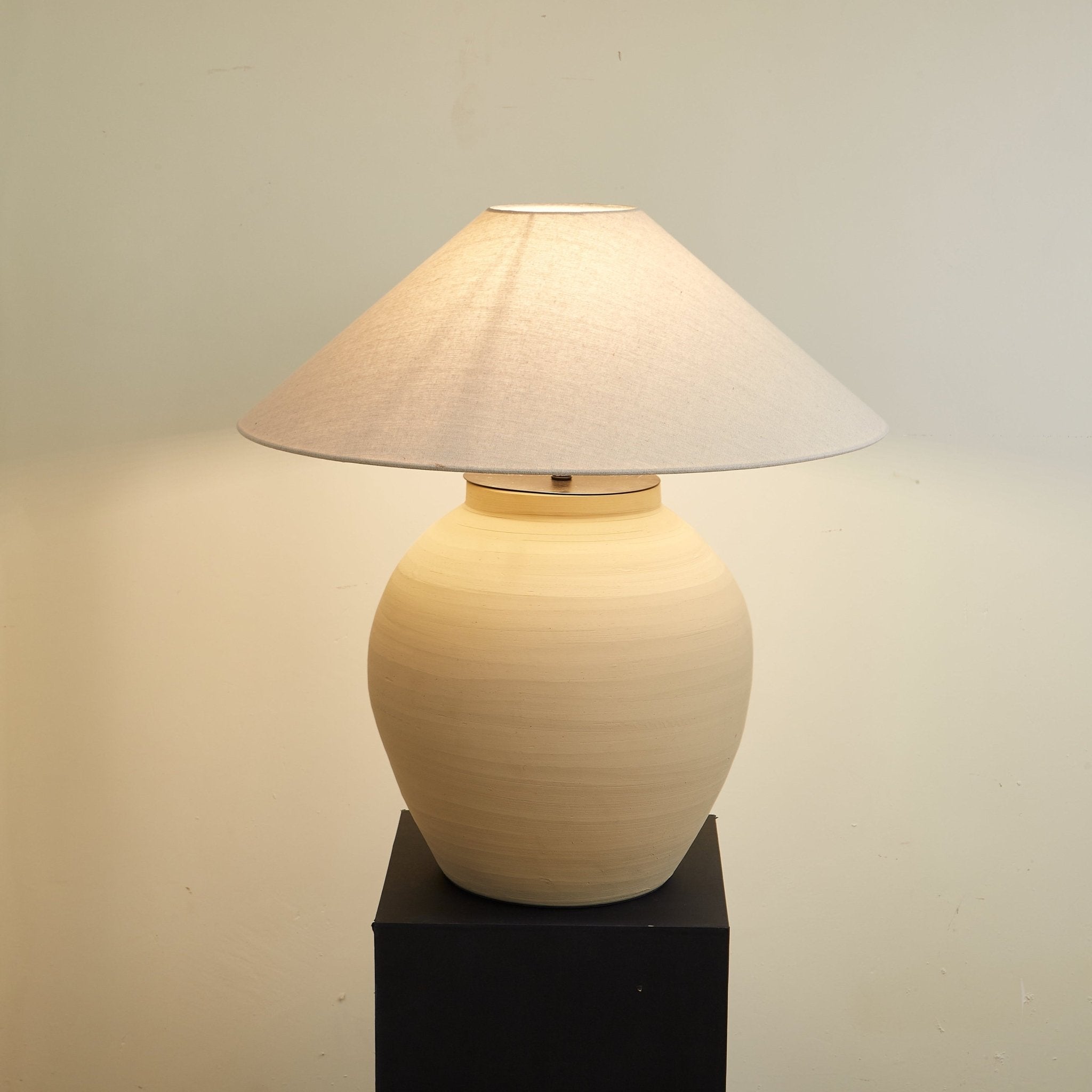 Elise Modern Table Lamp-Neutral Decor