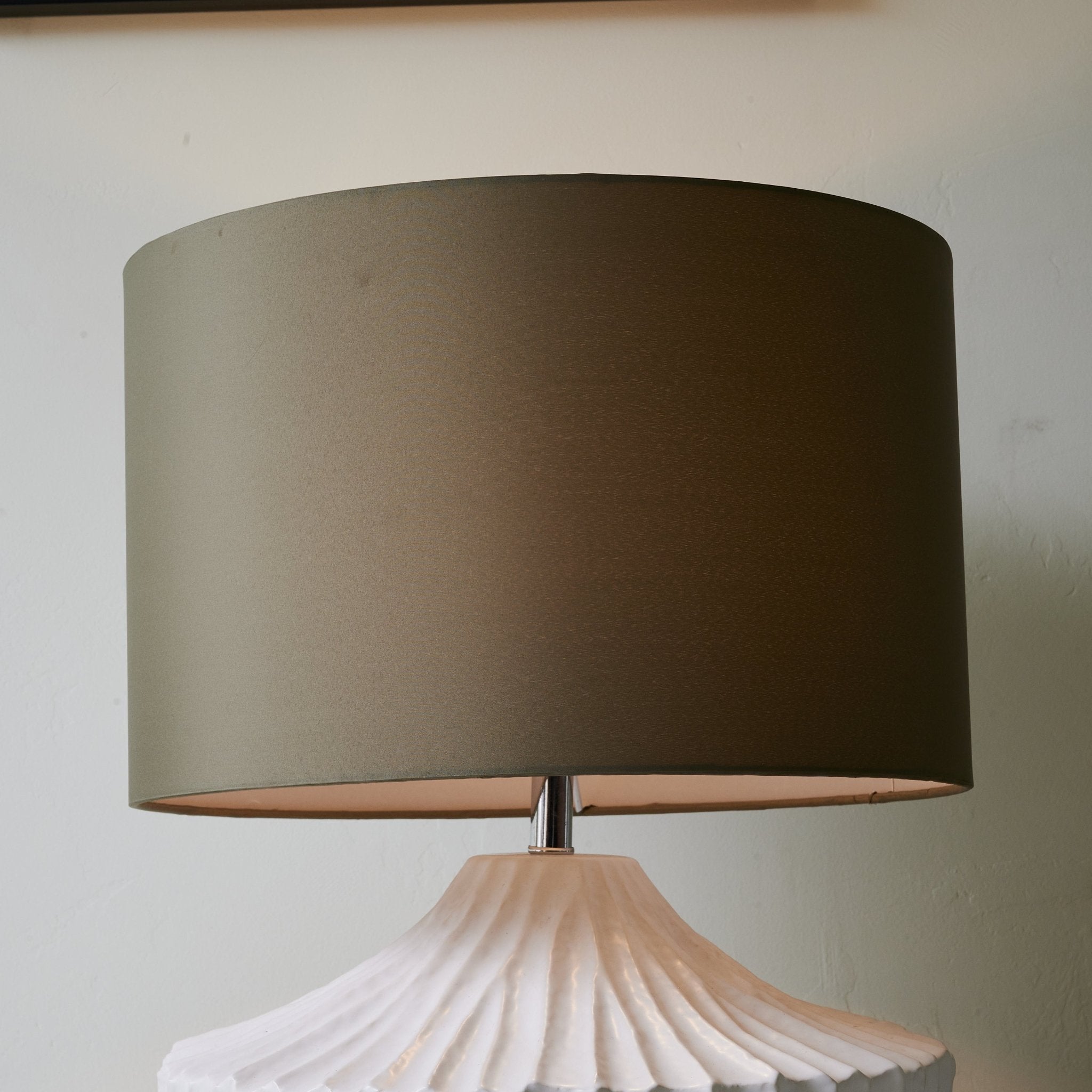 Arthur Minimalist Table Lamp-Neutral Decor