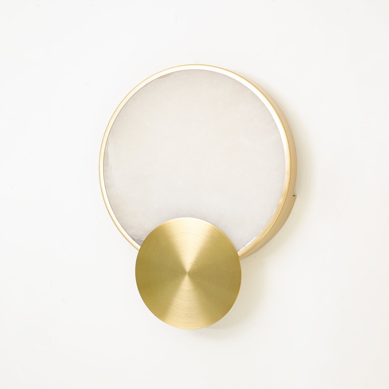 Myvelarae Circular Alabaster Wall Light-Neutral Decor