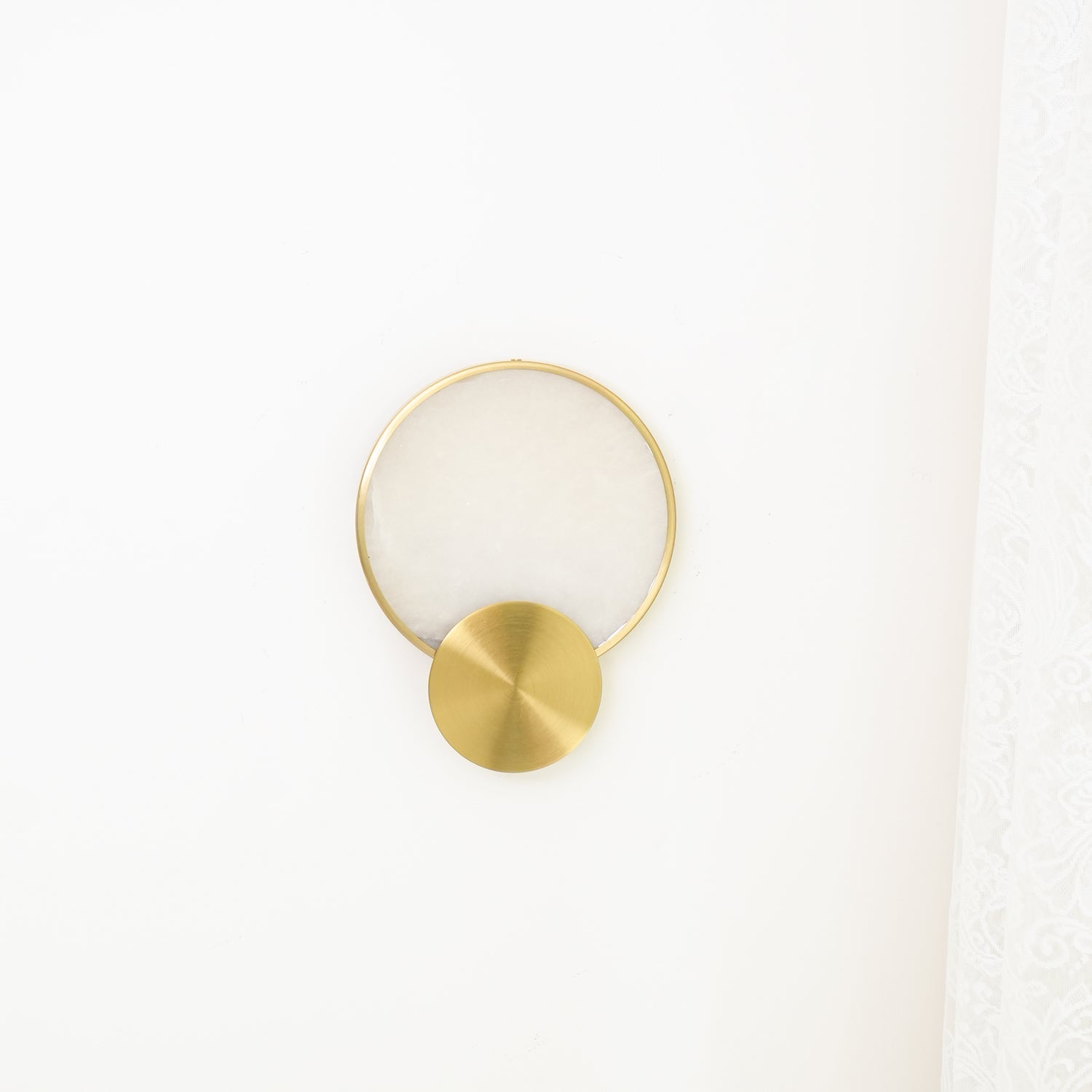 Myvelarae Circular Alabaster Wall Light-Neutral Decor