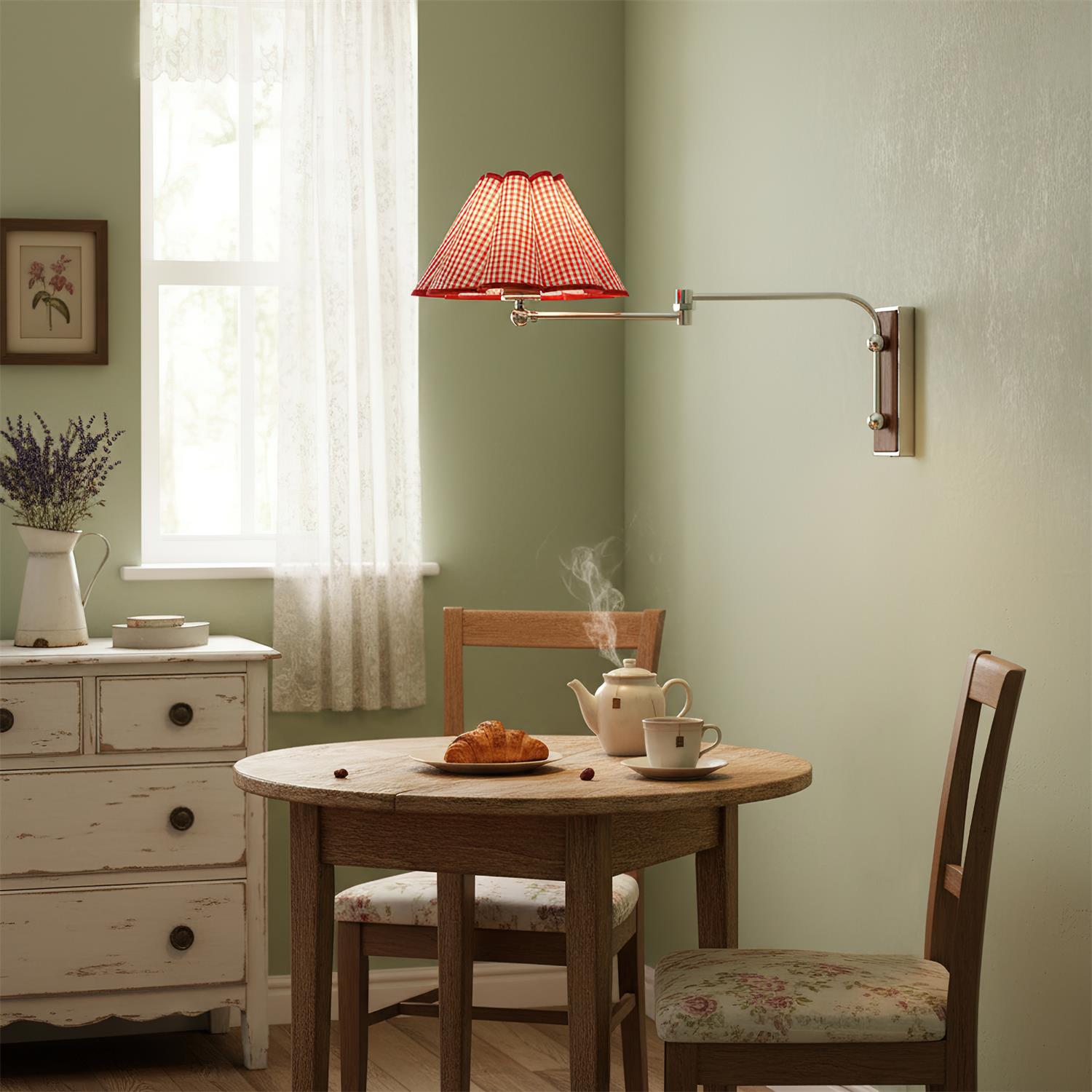 Beatrice Wall Lamp