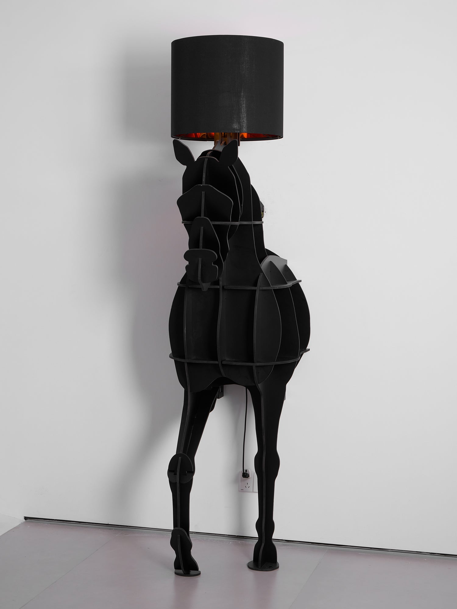 Nrasen Horse-shaped Floor Lamp-Neutral Decor