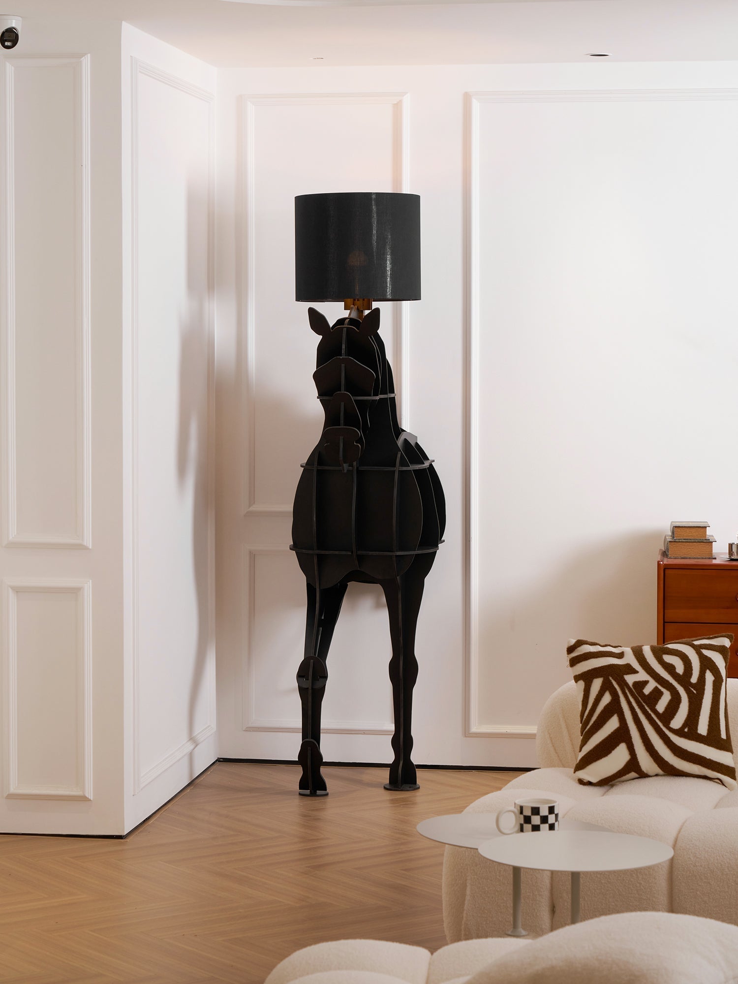 Nrasen Horse-shaped Floor Lamp-Neutral Decor