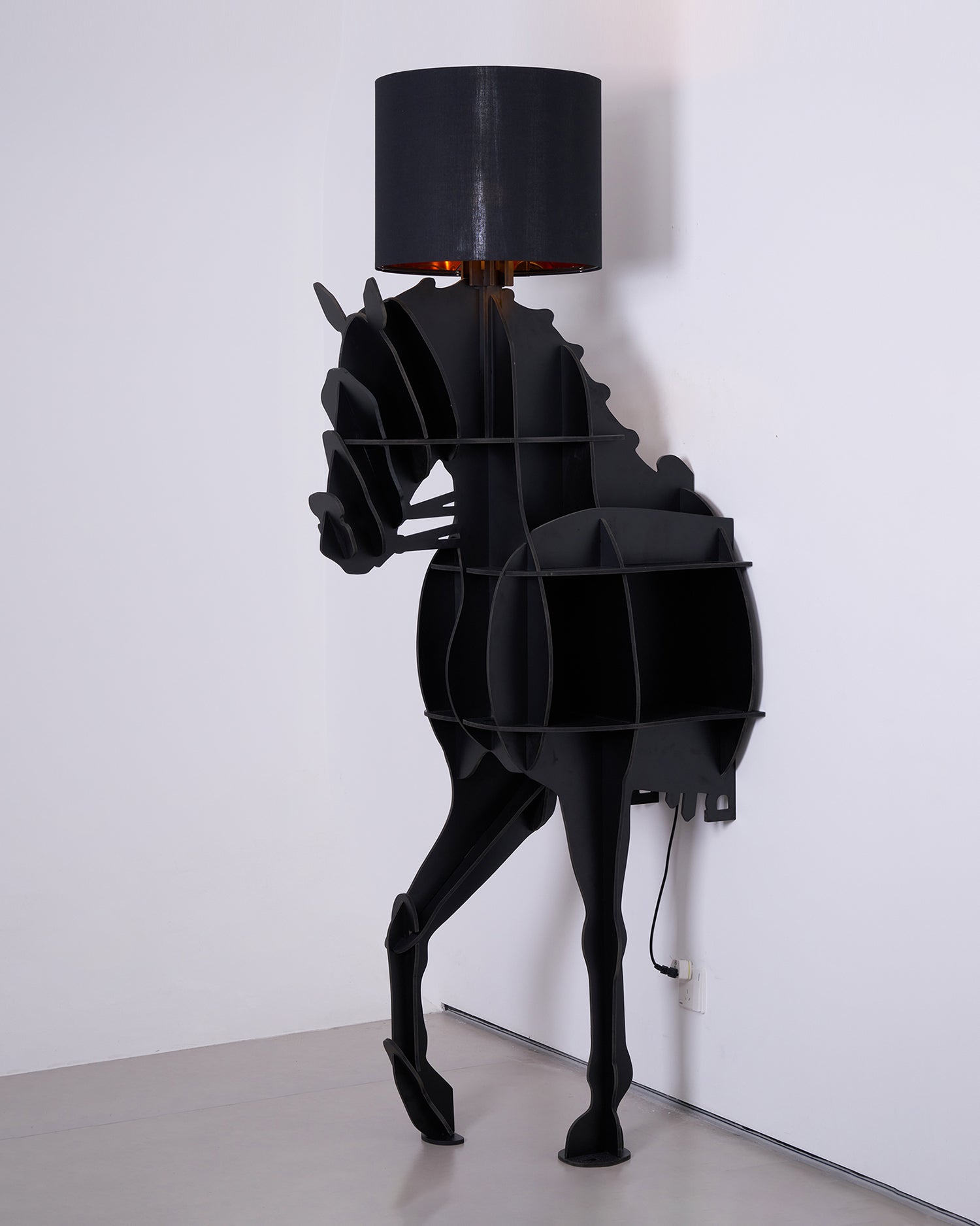 Nrasen Horse-shaped Floor Lamp-Neutral Decor