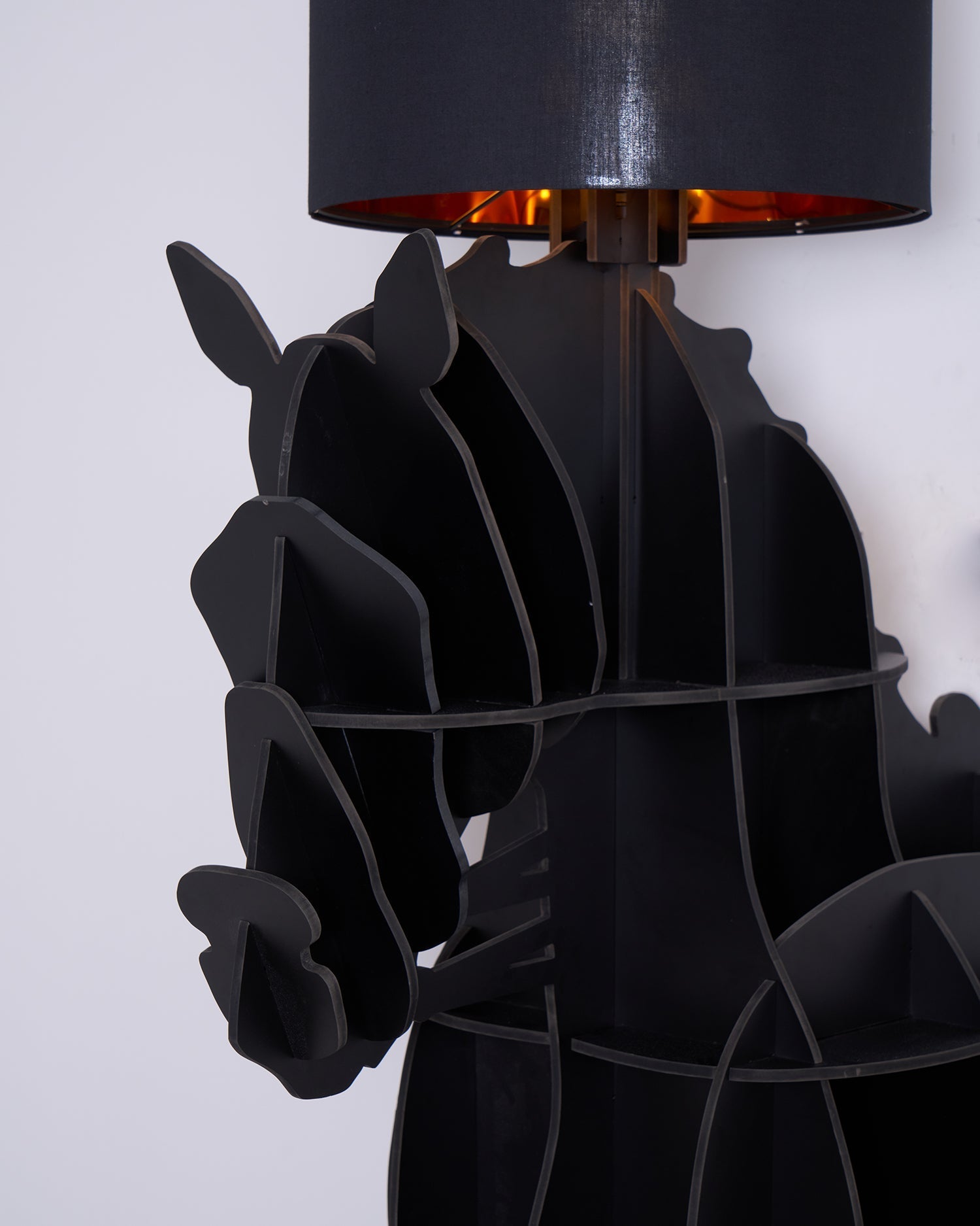 Nrasen Horse-shaped Floor Lamp-Neutral Decor