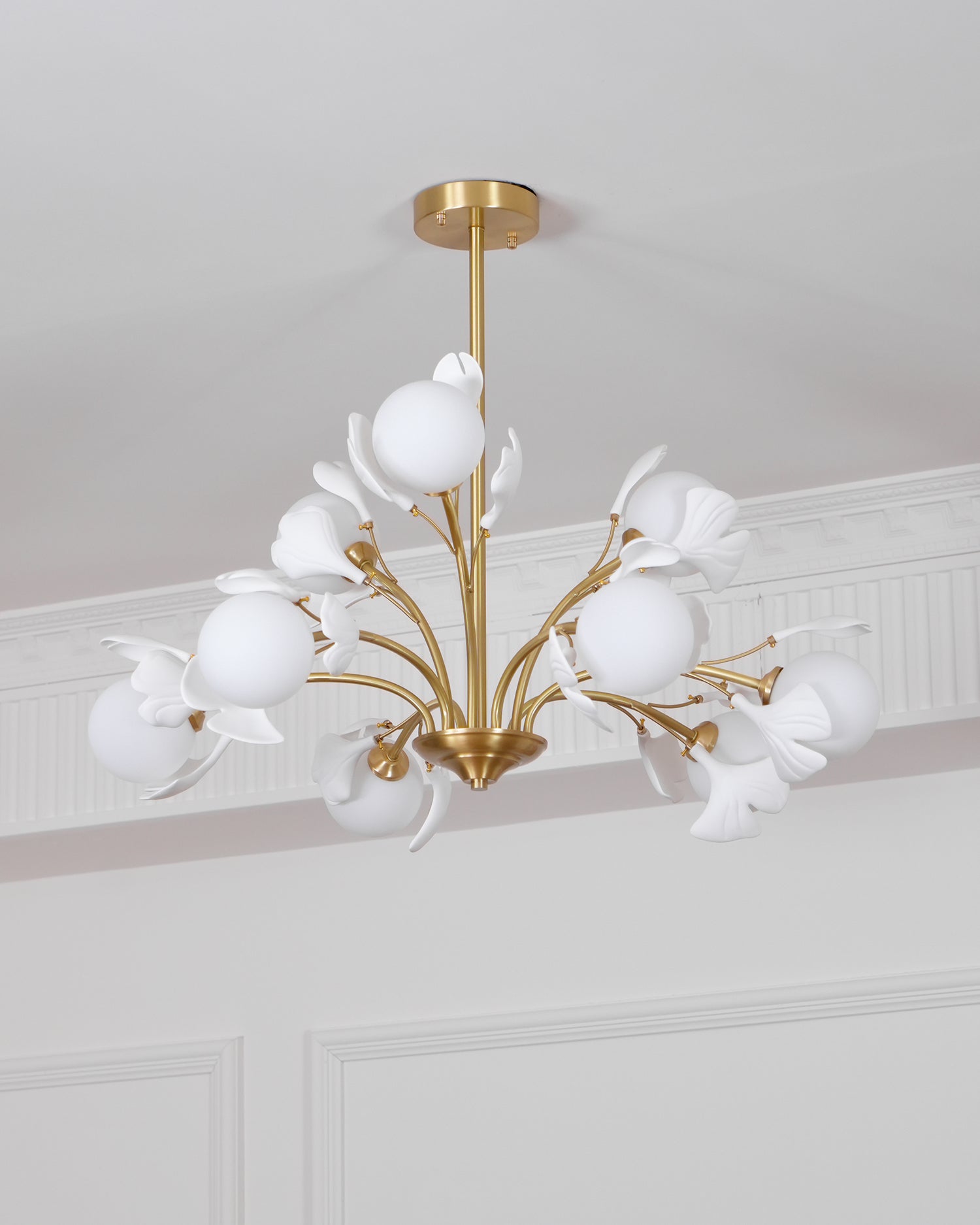 Dorvel Chandelier Ginkgo Leaf Brass Ceramic Glass-Neutral Decor