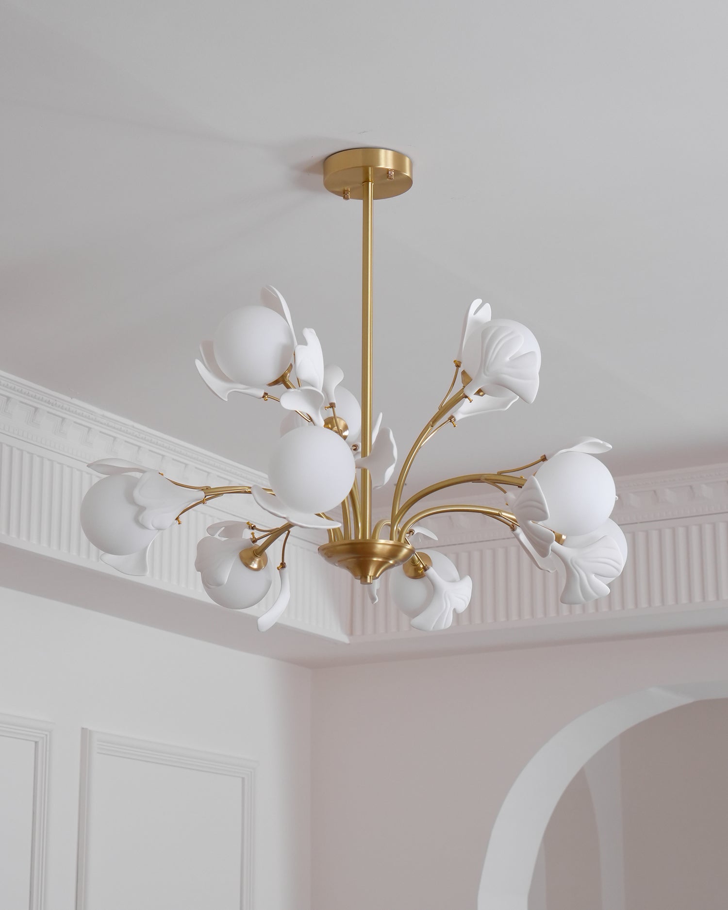 Dorvel Chandelier Ginkgo Leaf Brass Ceramic Glass-Neutral Decor