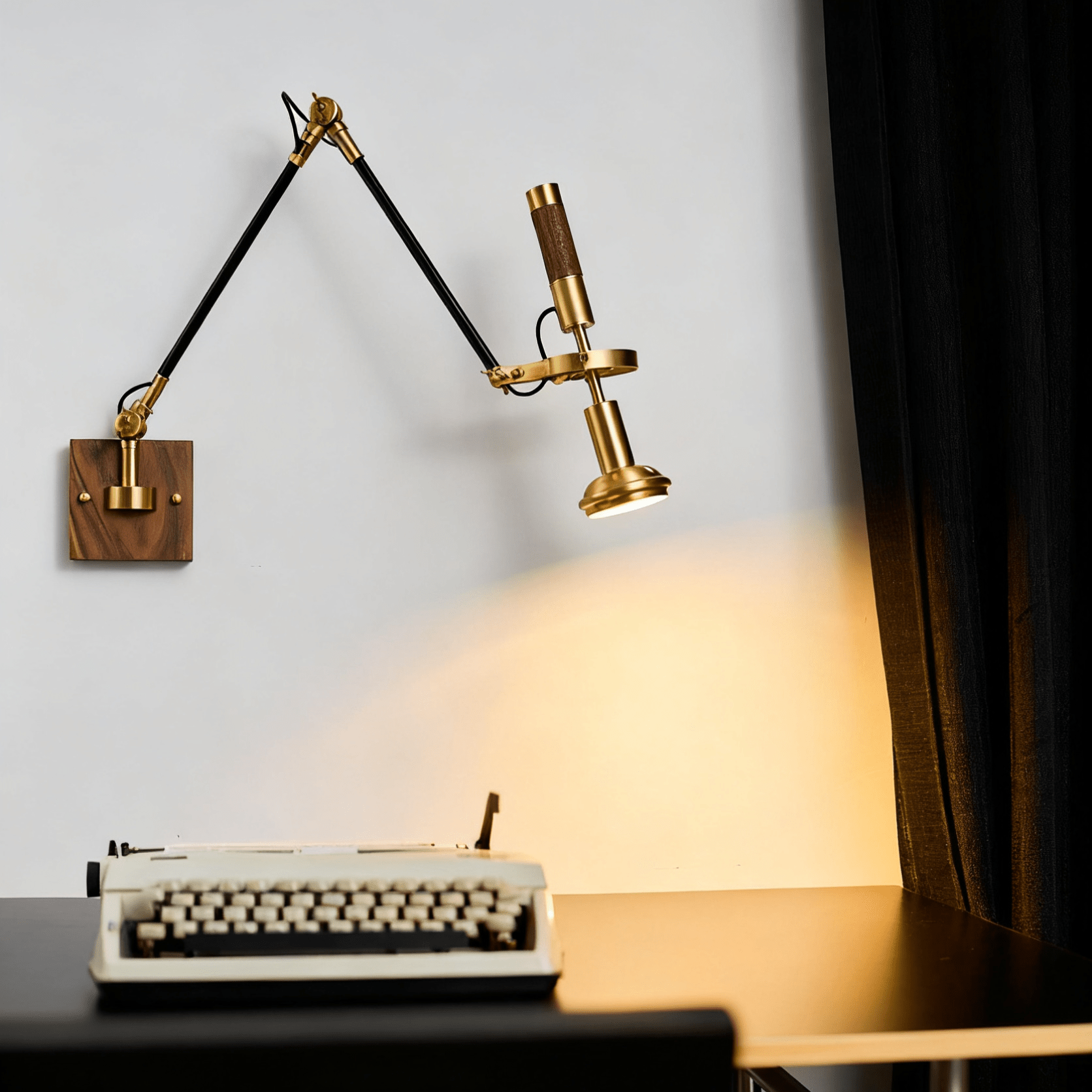 Liravo Wood Wall Lamp-Neutral Decor