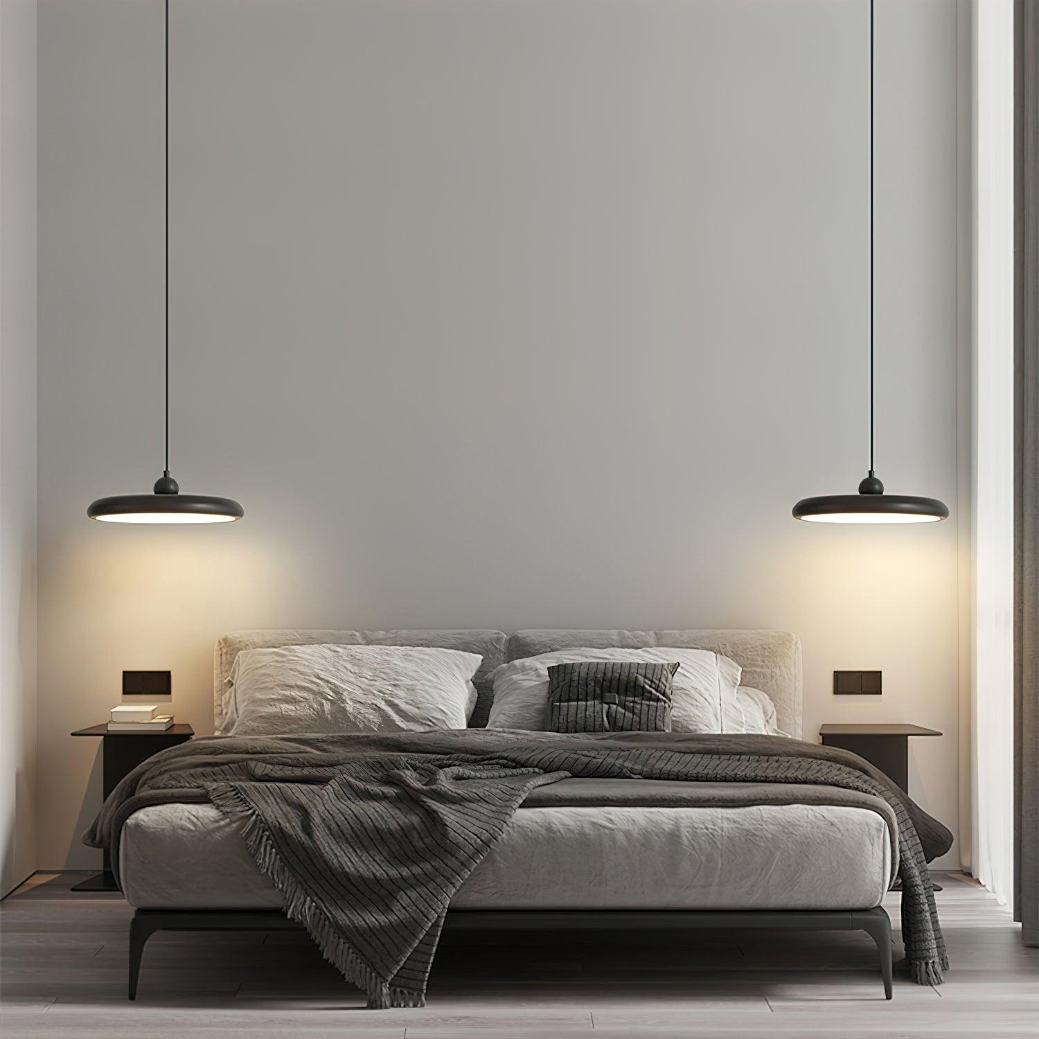 Wynric Brass Glam Pendant Lamp-Neutral Decor