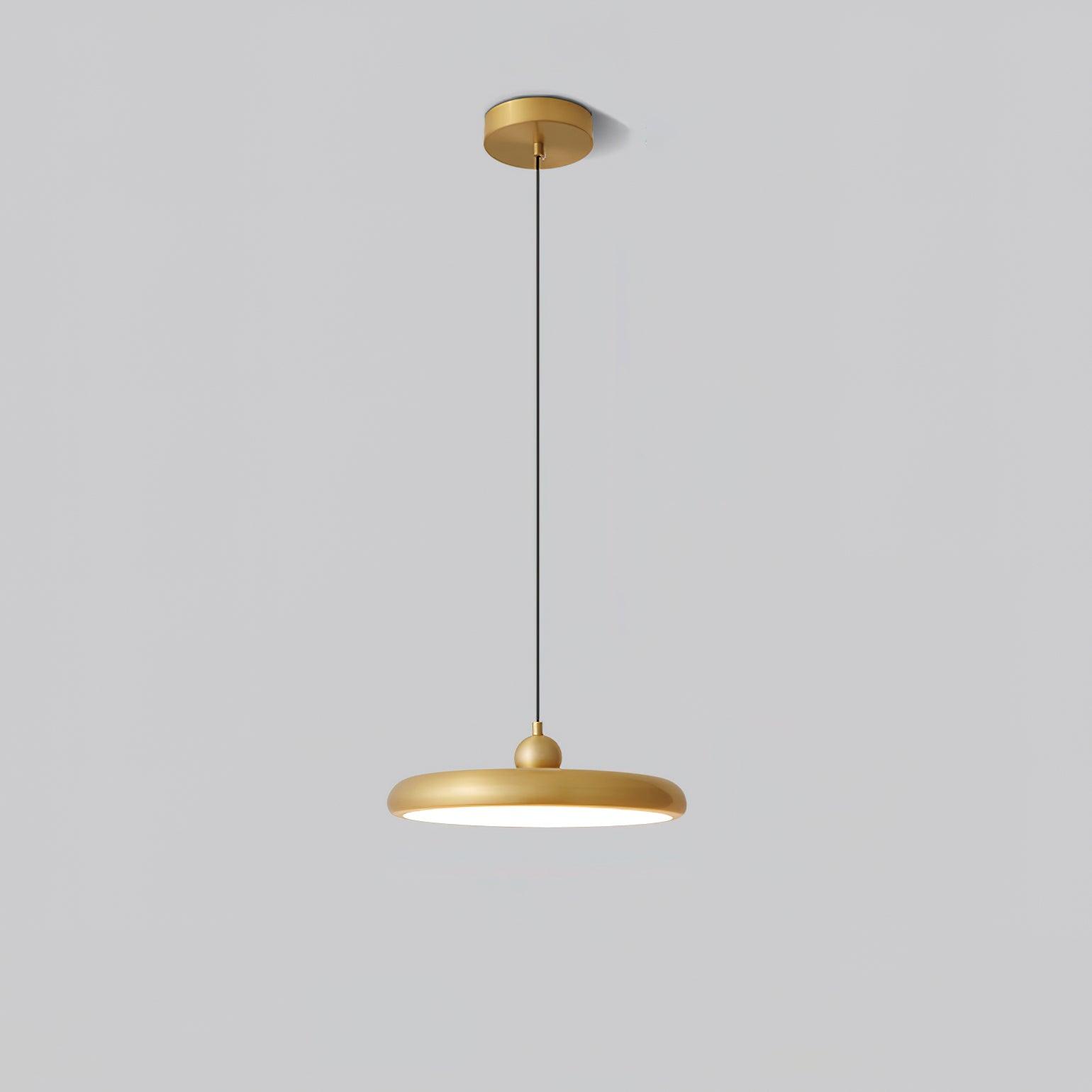 Wynric Brass Glam Pendant Lamp-Neutral Decor