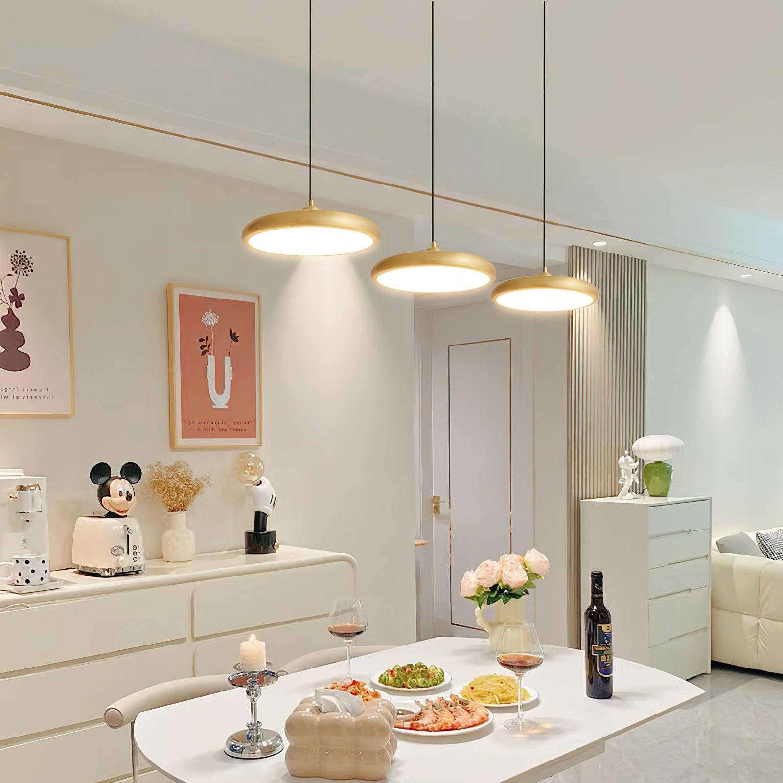 Wynric Brass Glam Pendant Lamp-Neutral Decor