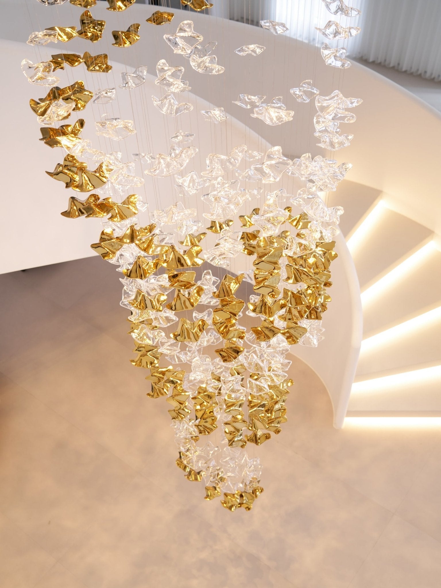Lisk Luxury Brass Linear Chandelier-Neutral Decor