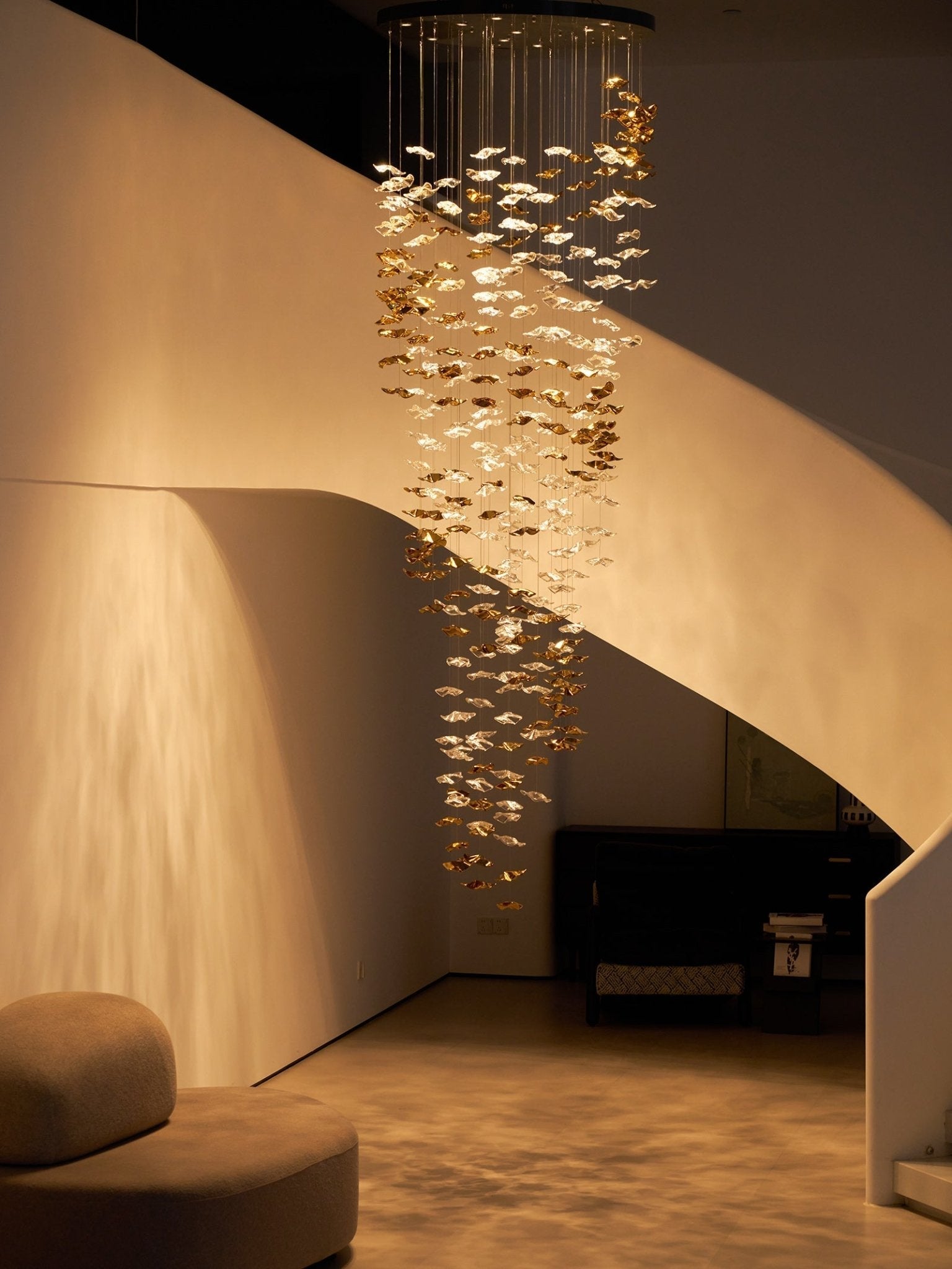 Lisk Luxury Brass Linear Chandelier-Neutral Decor