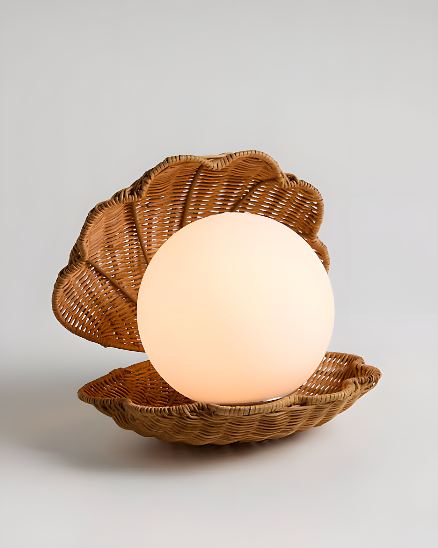 Nerissa Seashell  Table Lamp
