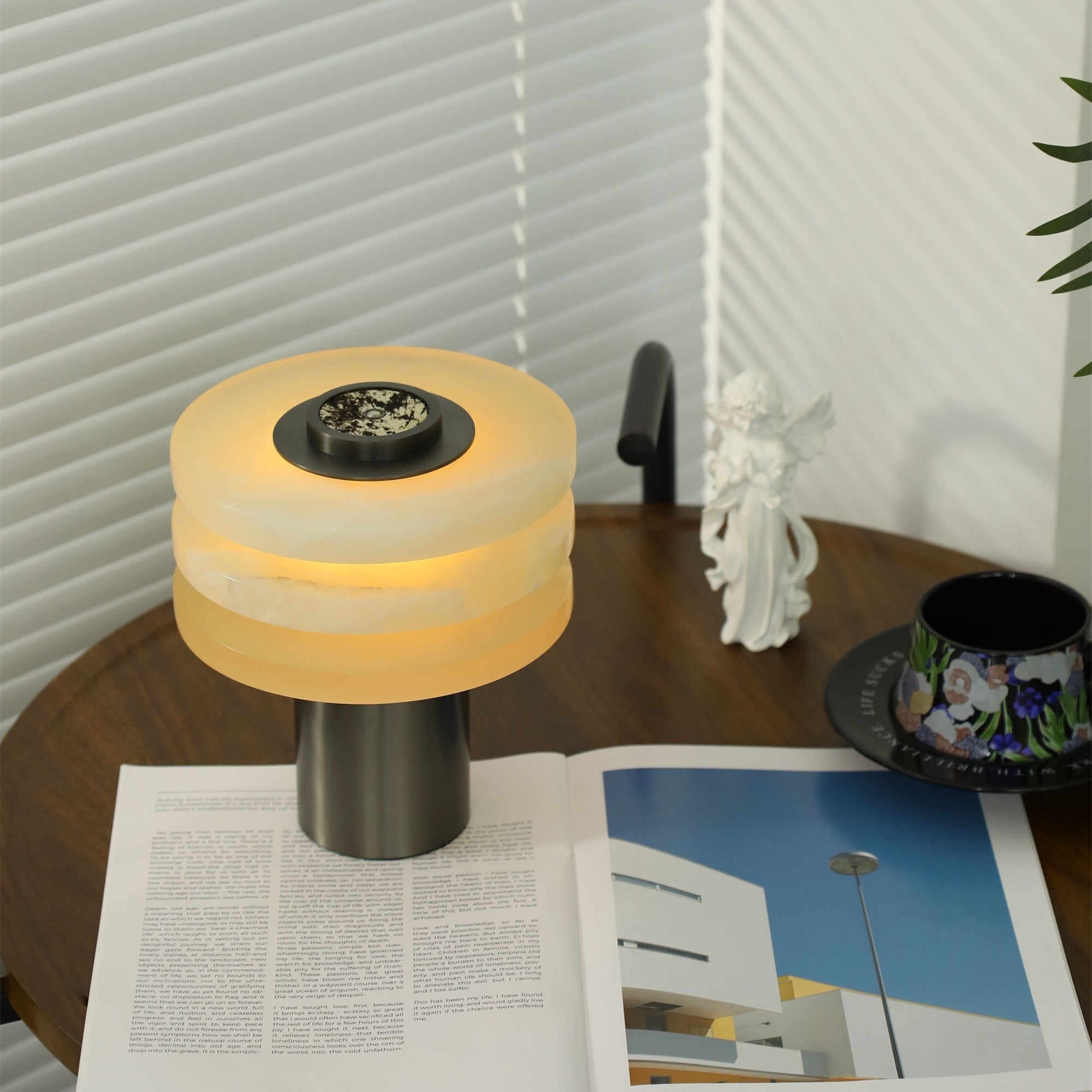 Pryt Obelisk Alabaster Table Lamp-Neutral Decor