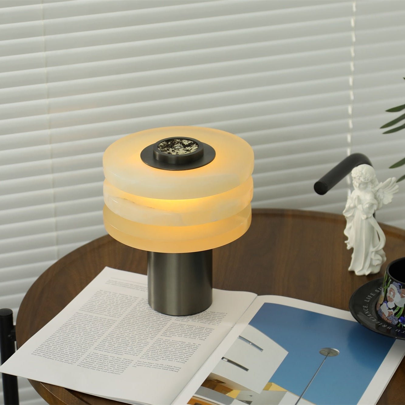 Pryt Obelisk Alabaster Table Lamp-Neutral Decor