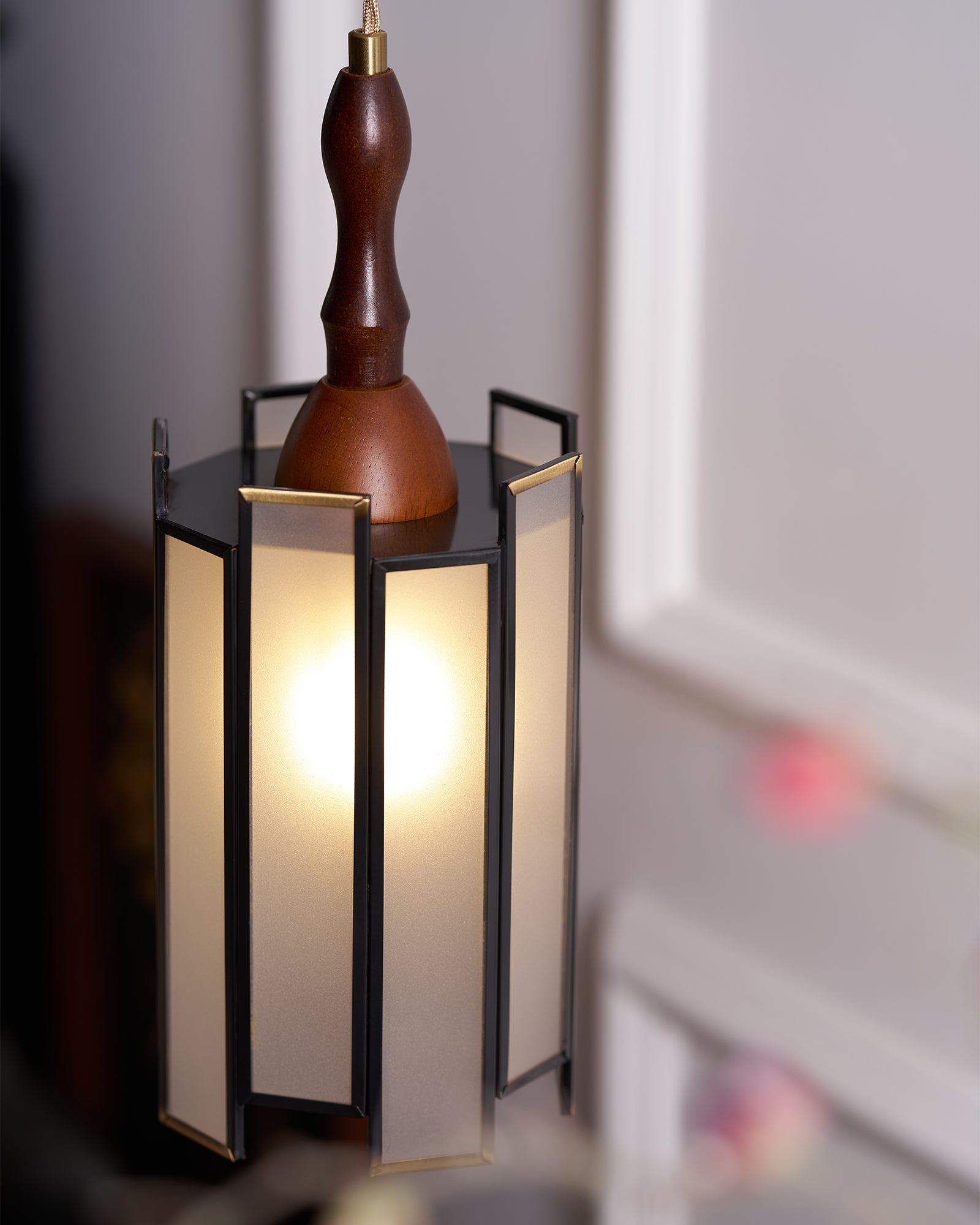 Creshen Wood & Glass Vintage Pendant Lamp-Neutral Decor