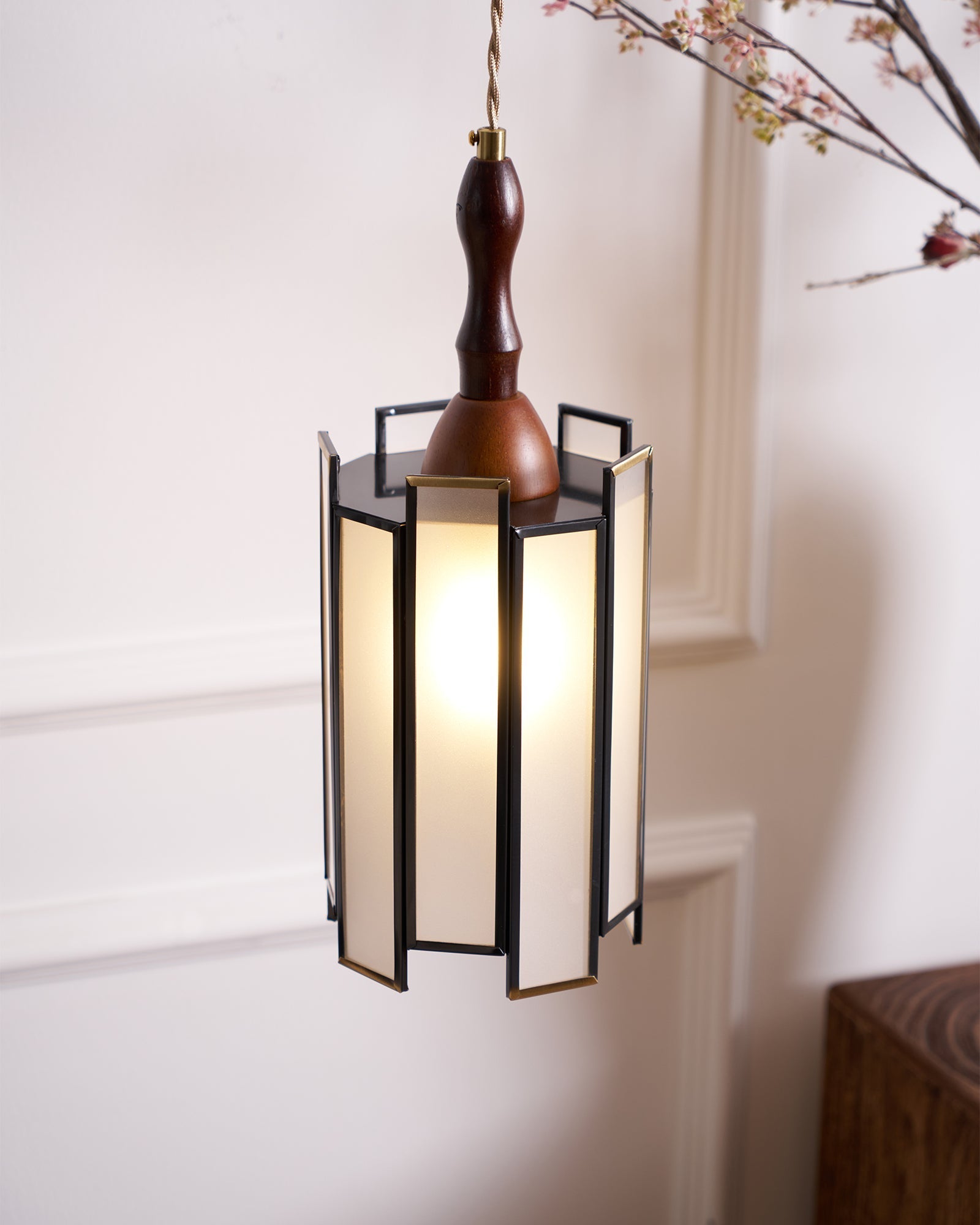 Creshen Wood & Glass Vintage Pendant Lamp-Neutral Decor