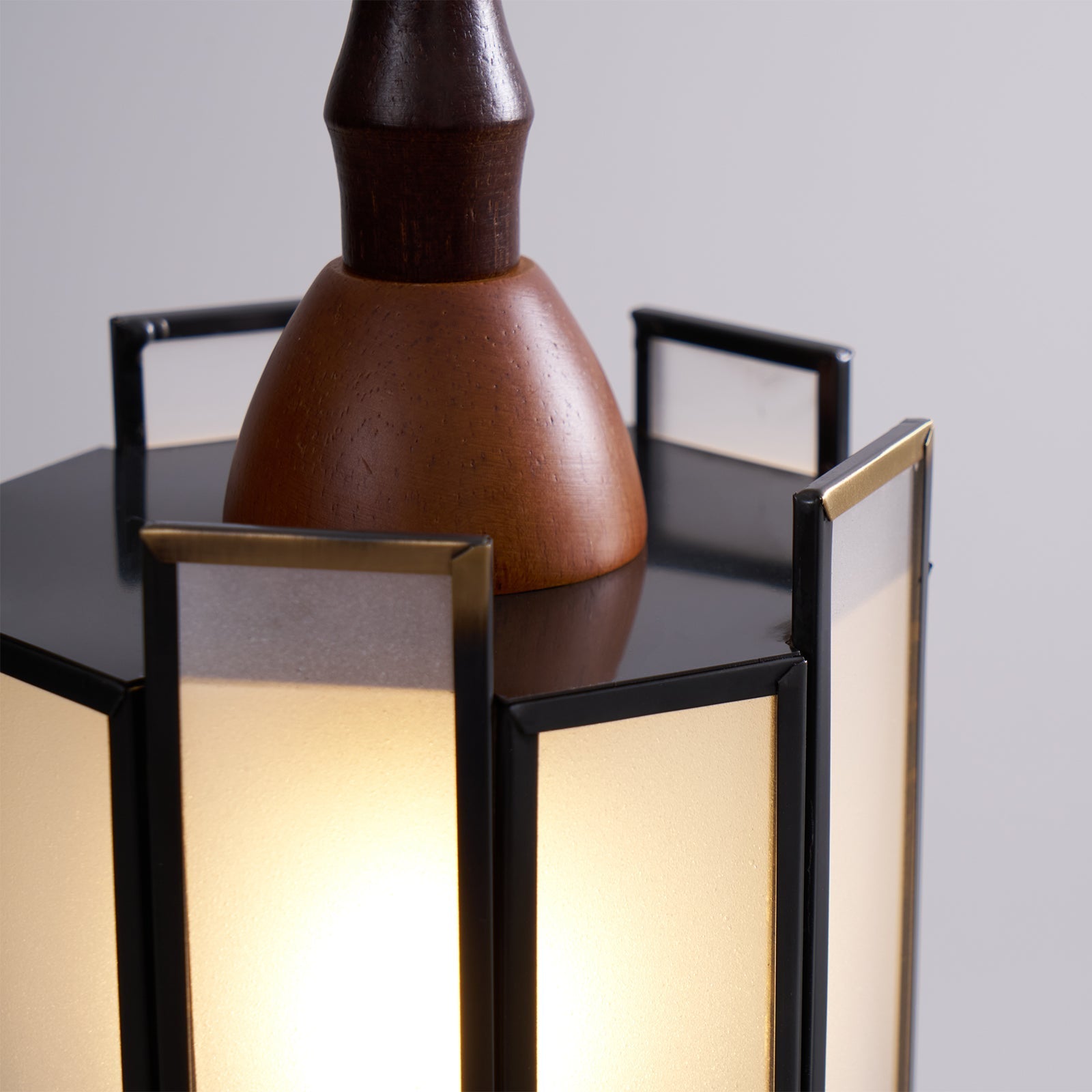 Creshen Wood & Glass Vintage Pendant Lamp-Neutral Decor