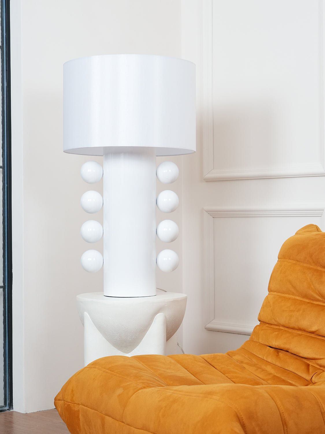 Nixu Fabric Whimsical Table Lamp-Neutral Decor