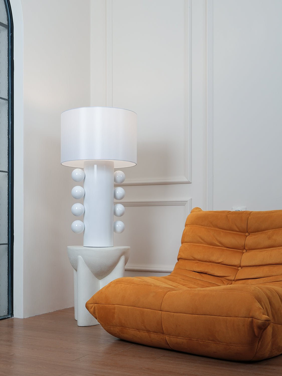 Nixu Fabric Whimsical Table Lamp-Neutral Decor