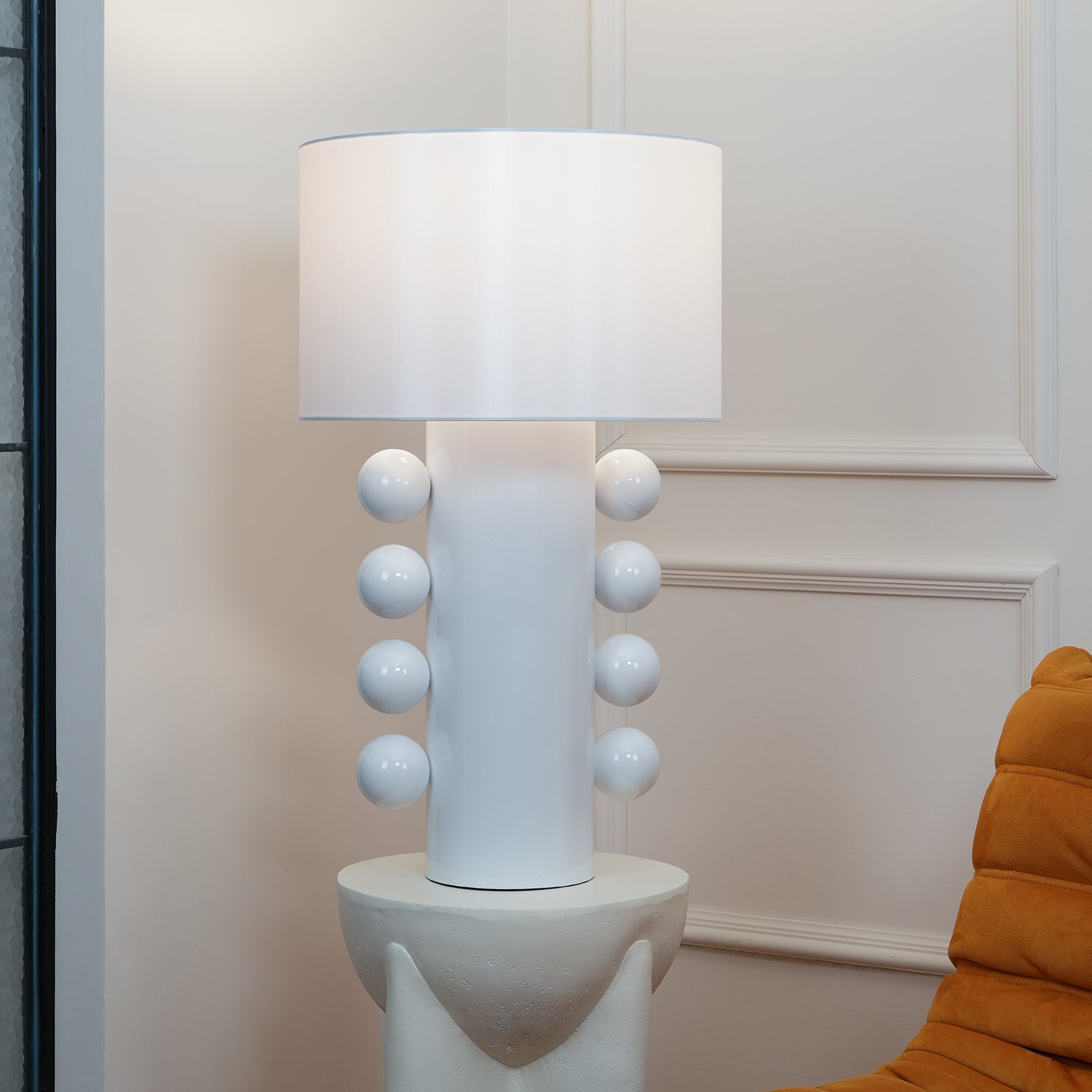 Nixu Fabric Whimsical Table Lamp-Neutral Decor