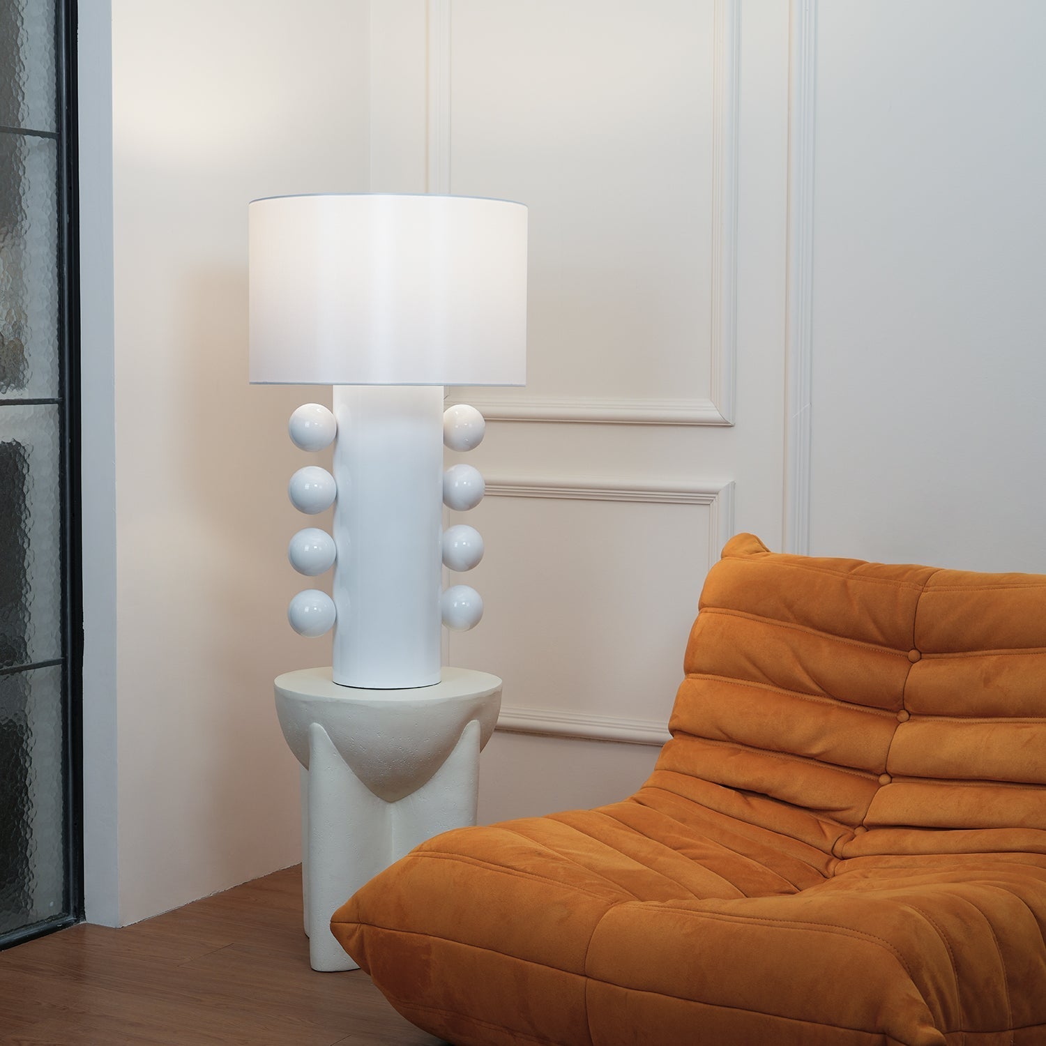 Nixu Fabric Whimsical Table Lamp-Neutral Decor