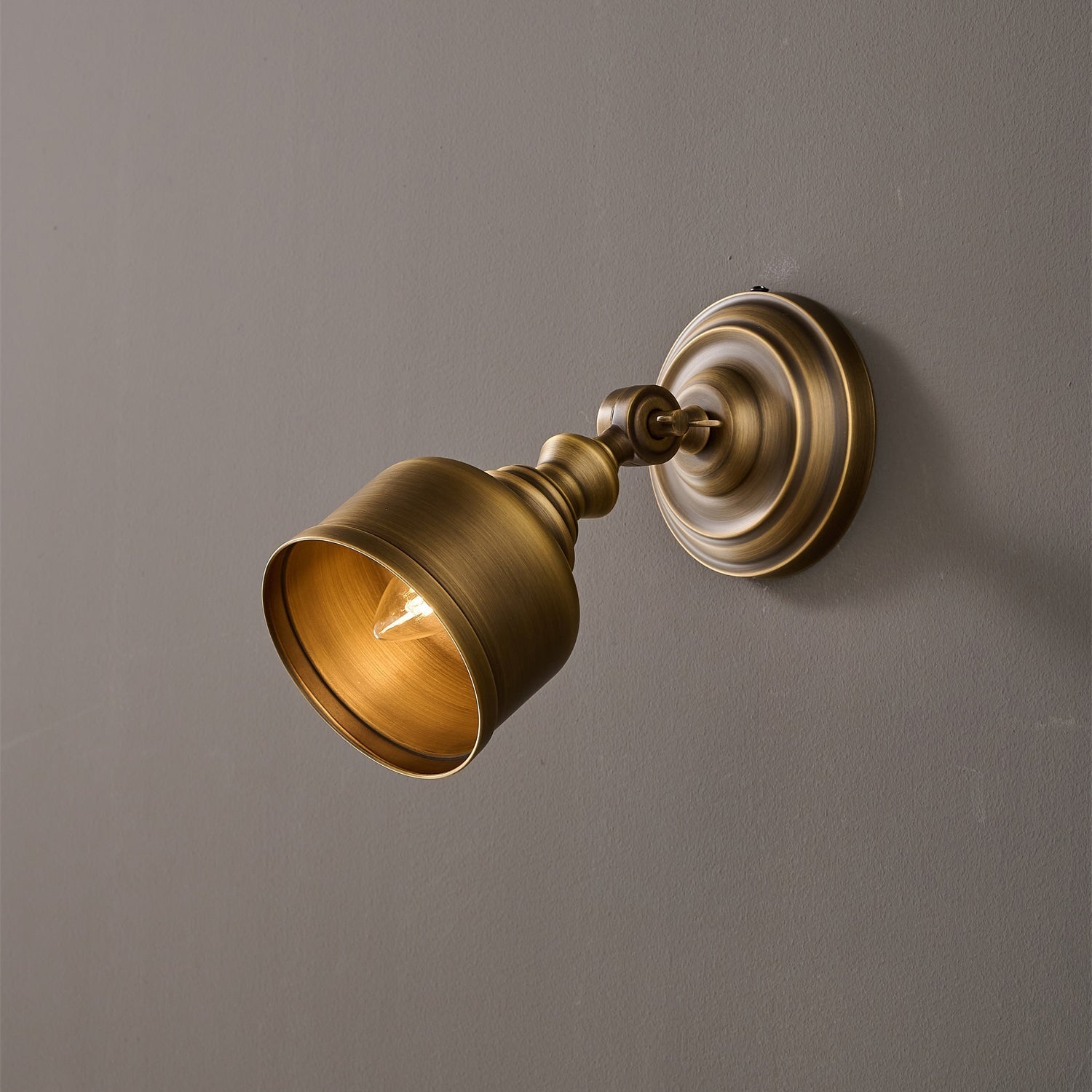 Detail of the swivel pivot mechanism allowing for slight angle adjustment.