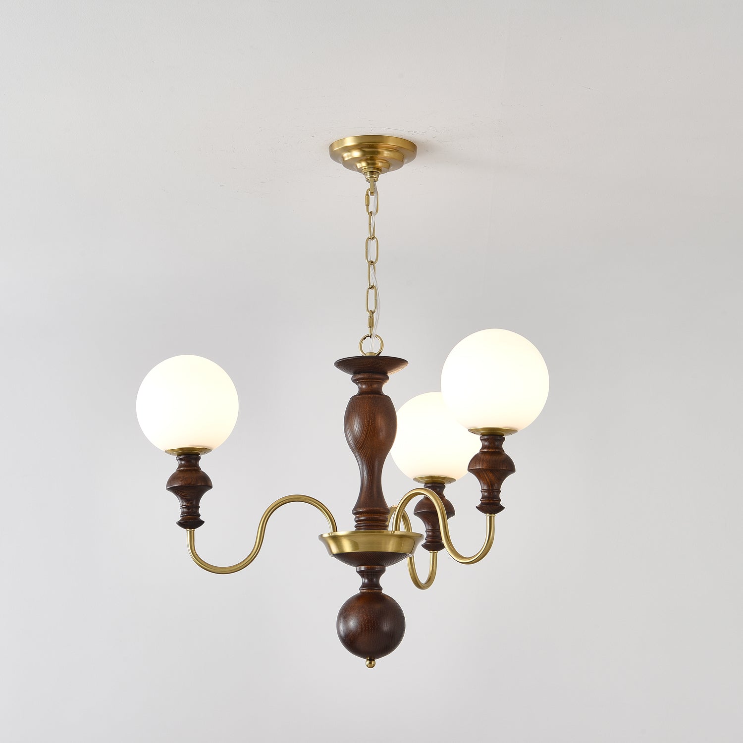Indris Chandelier Wood & Brass Timeless Globe-Neutral Decor