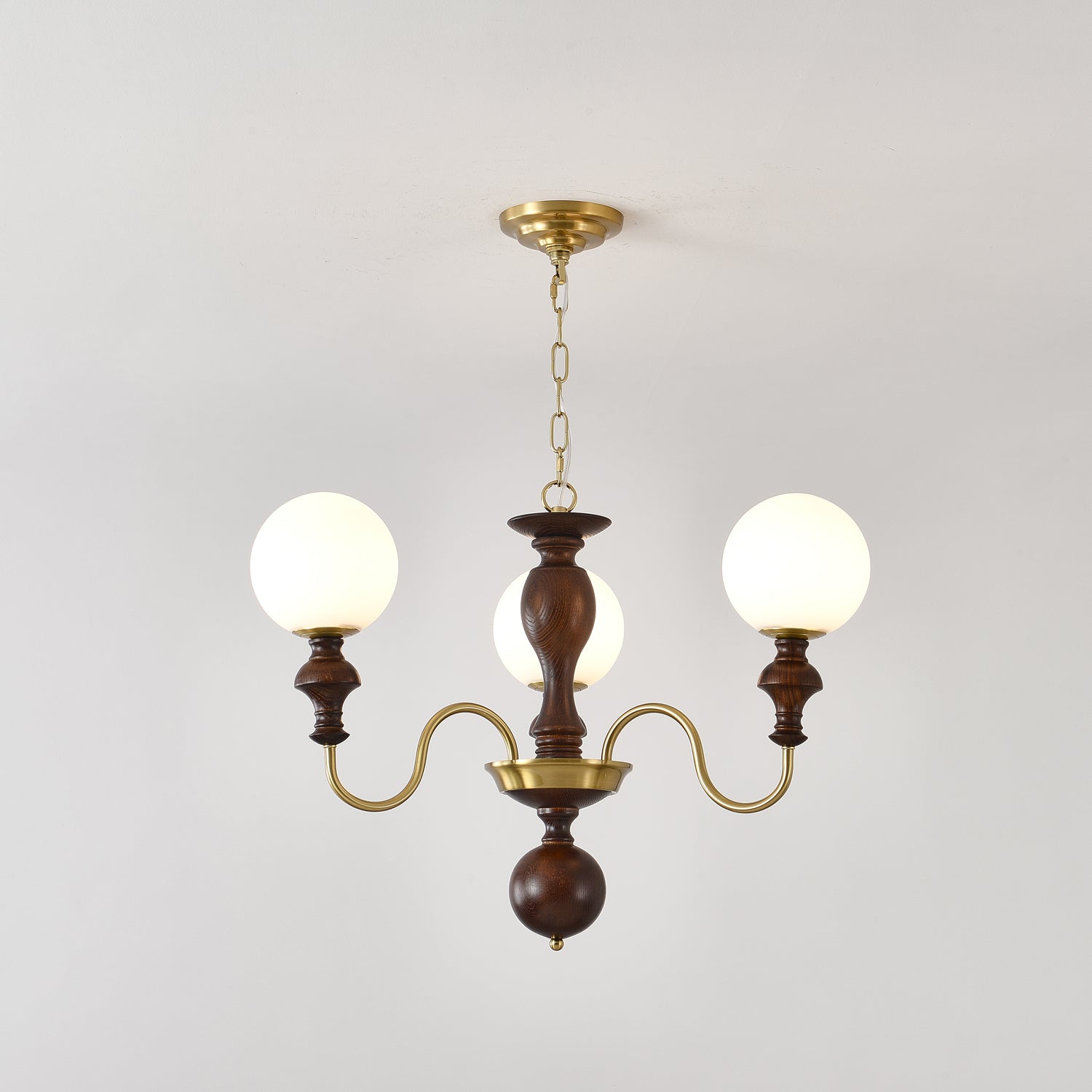 Indris Chandelier Wood & Brass Timeless Globe-Neutral Decor