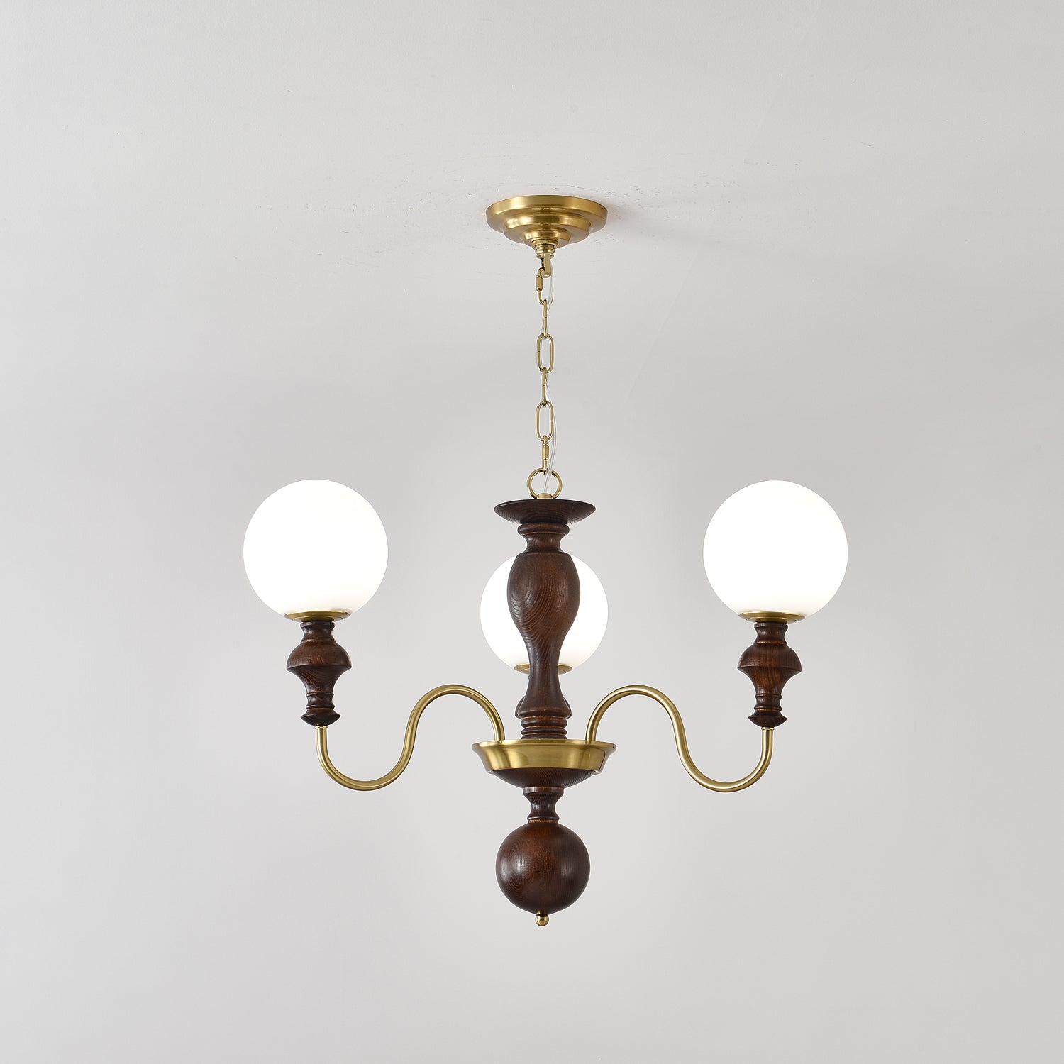 Indris Chandelier Wood & Brass Timeless Globe-Neutral Decor