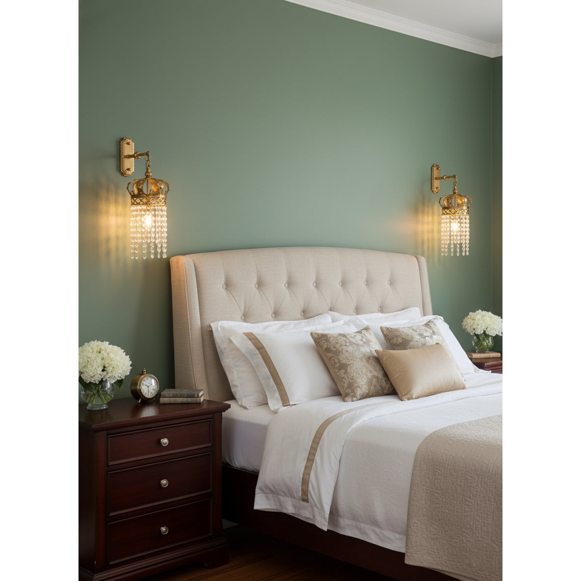 The Timon wall lamp with dimensions shown as an overlay.