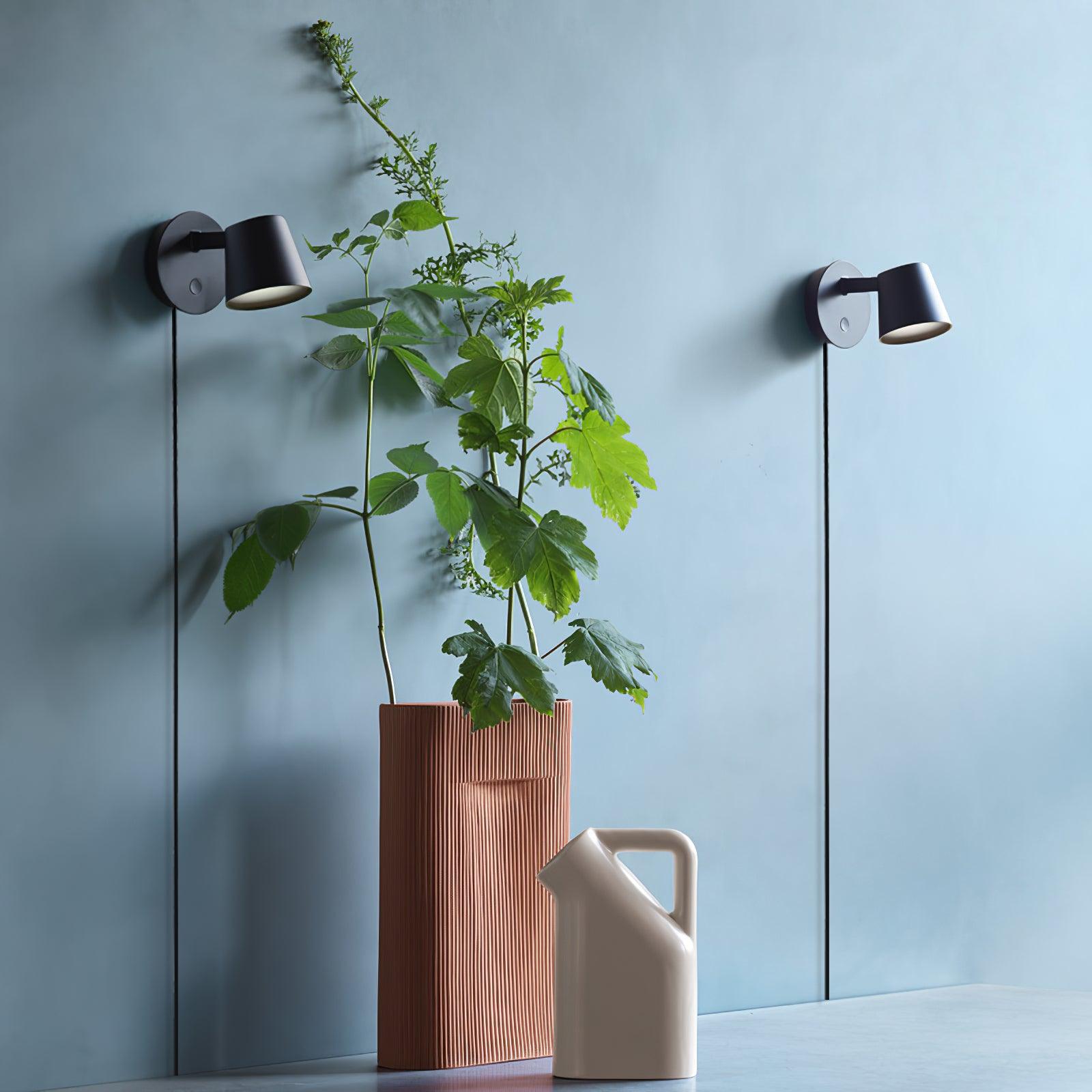 Tirwen Modern Minimalist Plug-In Wall Lamp-Neutral Decor